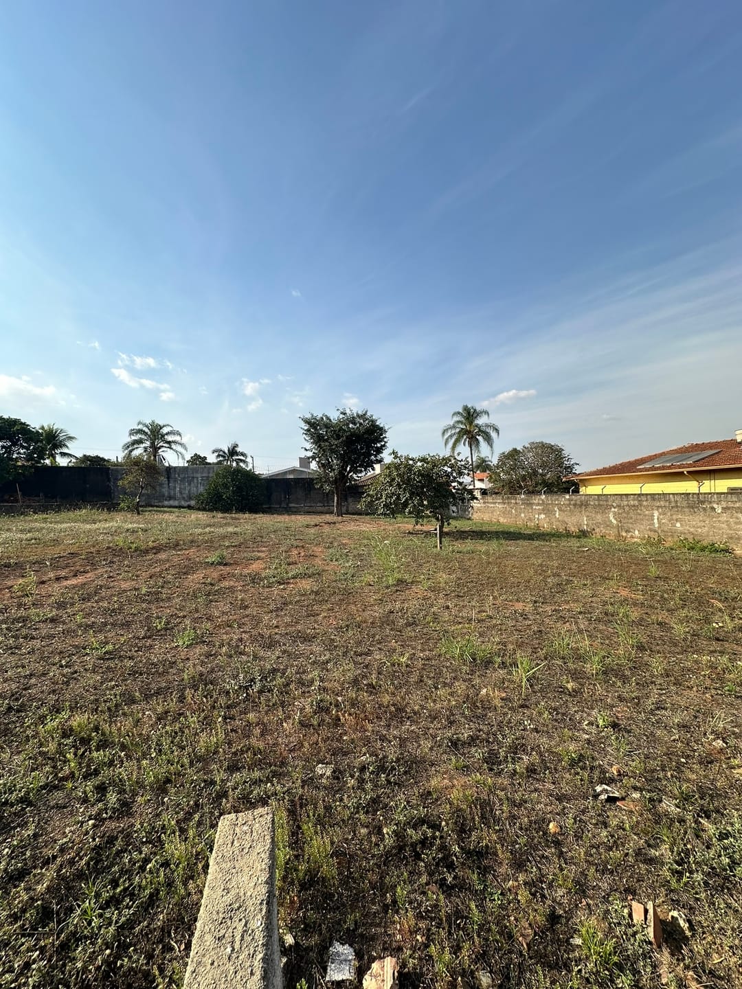 Imagens do imóveis Terreno Lote à venda com 600 m² e 14 metros de frente no Bairro Jardim Longatto em Mogi Mirim, SP