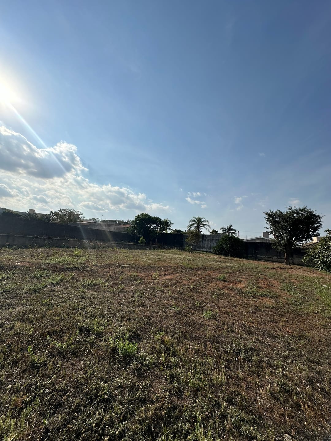 Imagens do imóveis Terreno Lote à venda com 600 m² e 14 metros de frente no Bairro Jardim Longatto em Mogi Mirim, SP