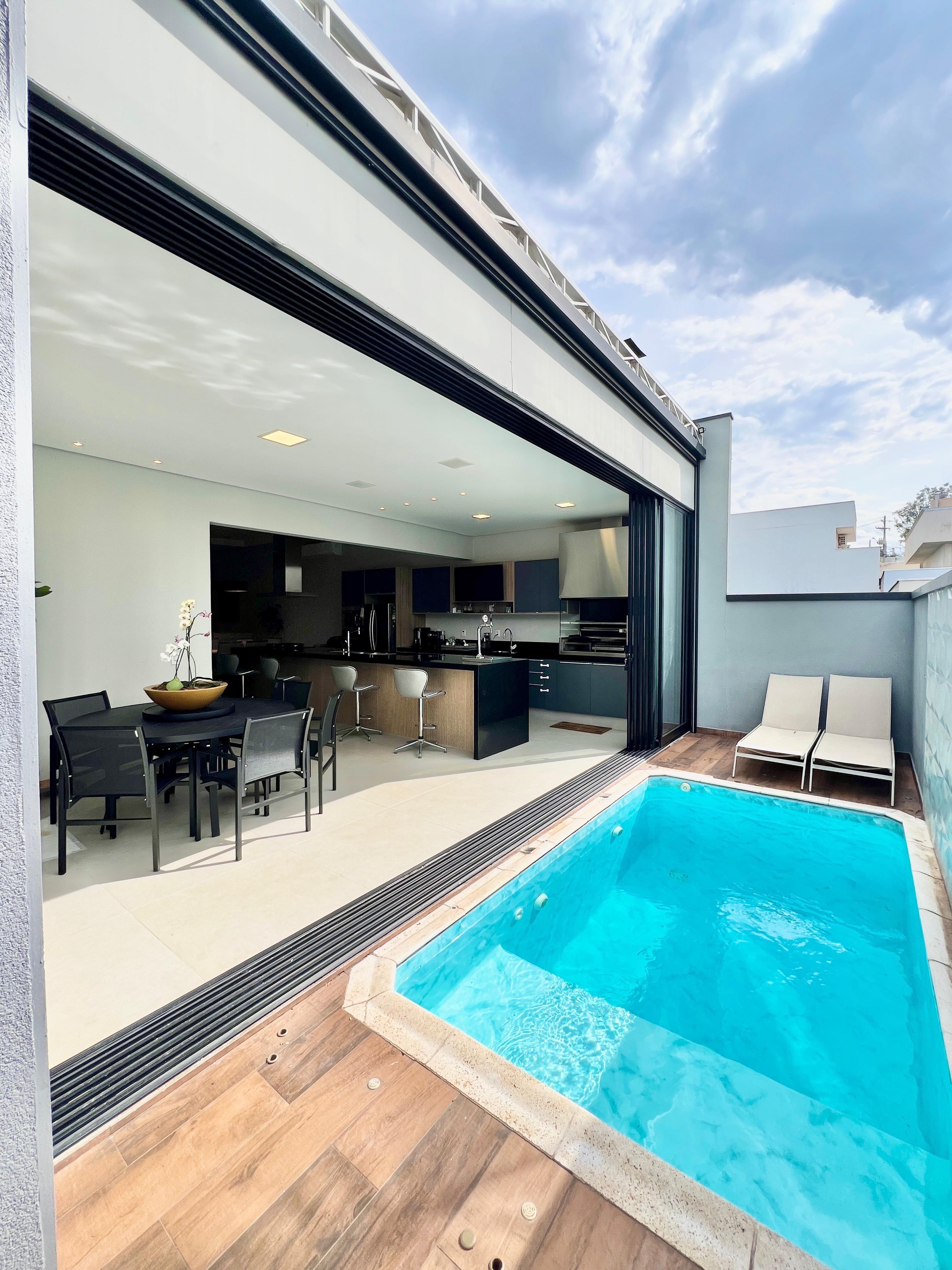 Imagens do imóveis Casa térrea com piscina em condomínio à Venda, Residencial Portal do Lago, Mogi Mirim, SP