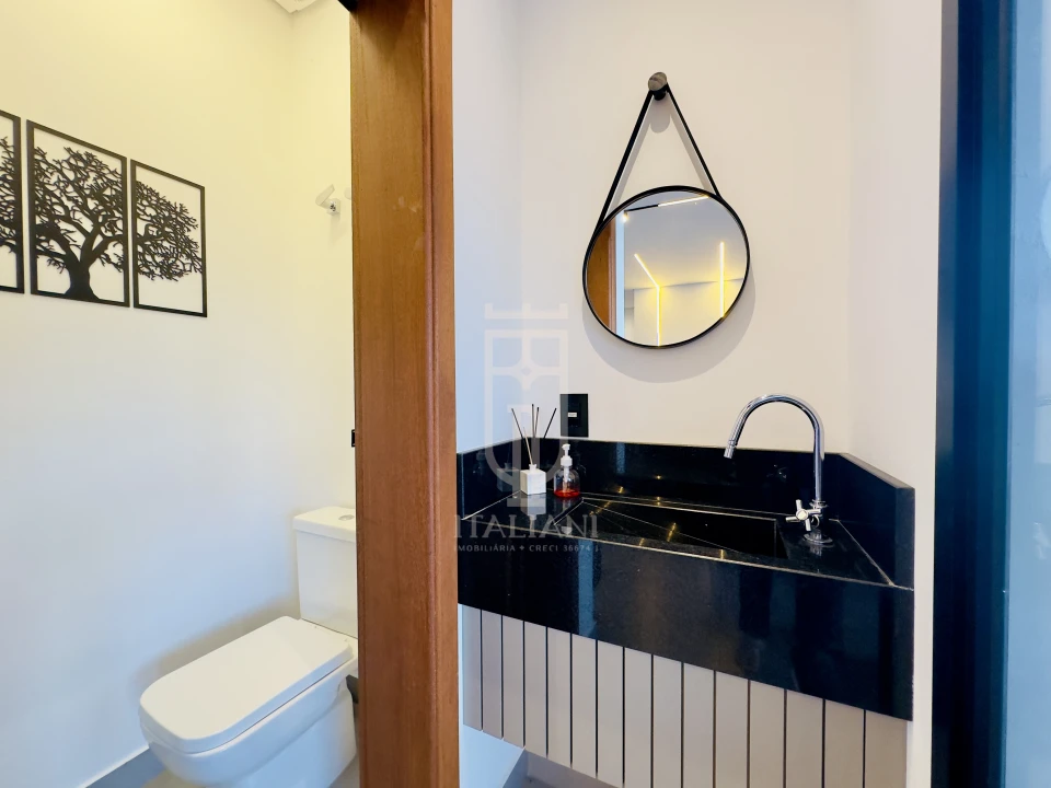 Imagens do imóveis Casa De Alto Padrão Com 4 Suítes E Piscina Em Condomínio