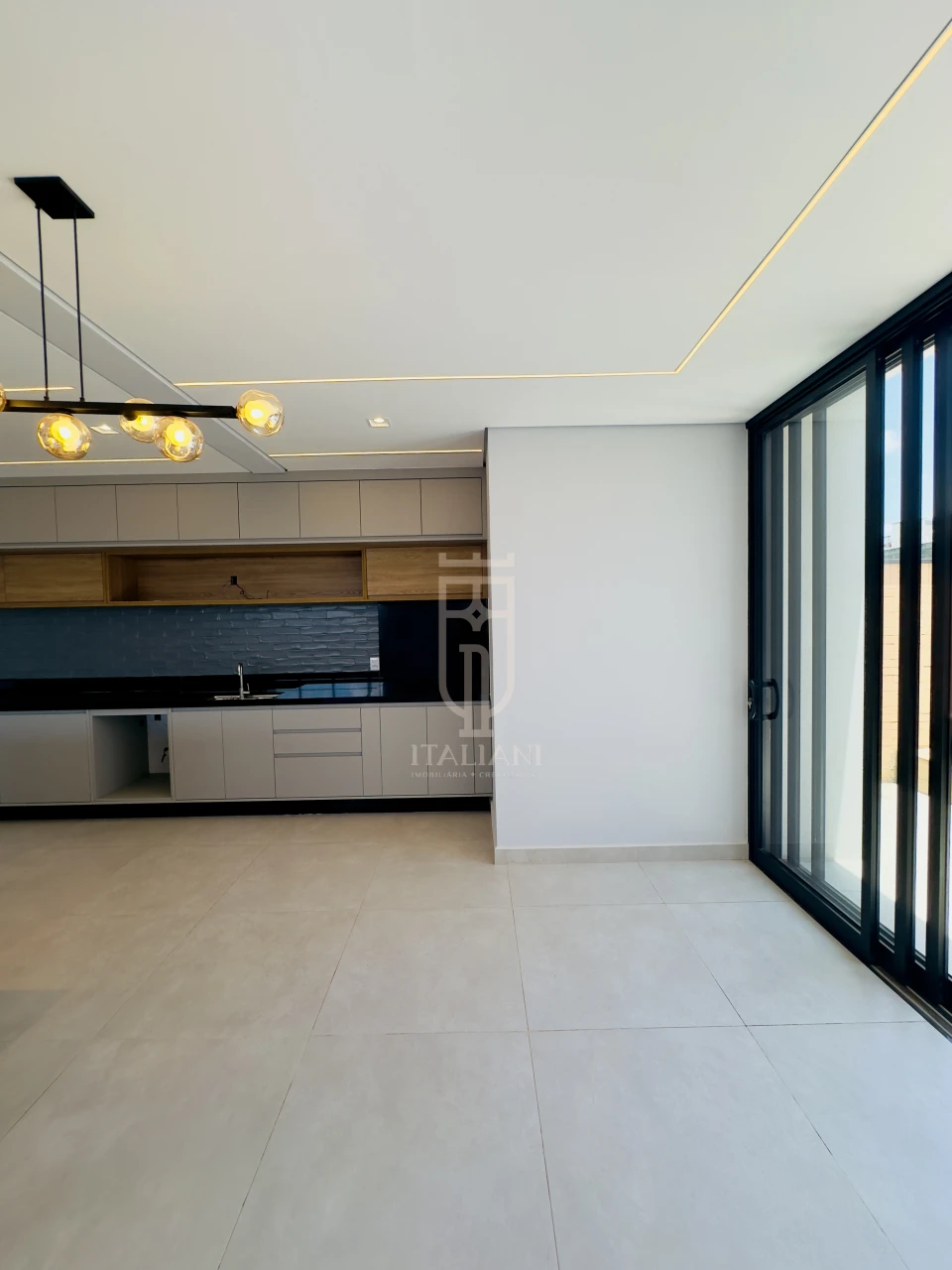 Imagens do imóveis Casa De Alto Padrão E 3 Suítes Em Condomínio Mogi Mirim no Jardim da Colina