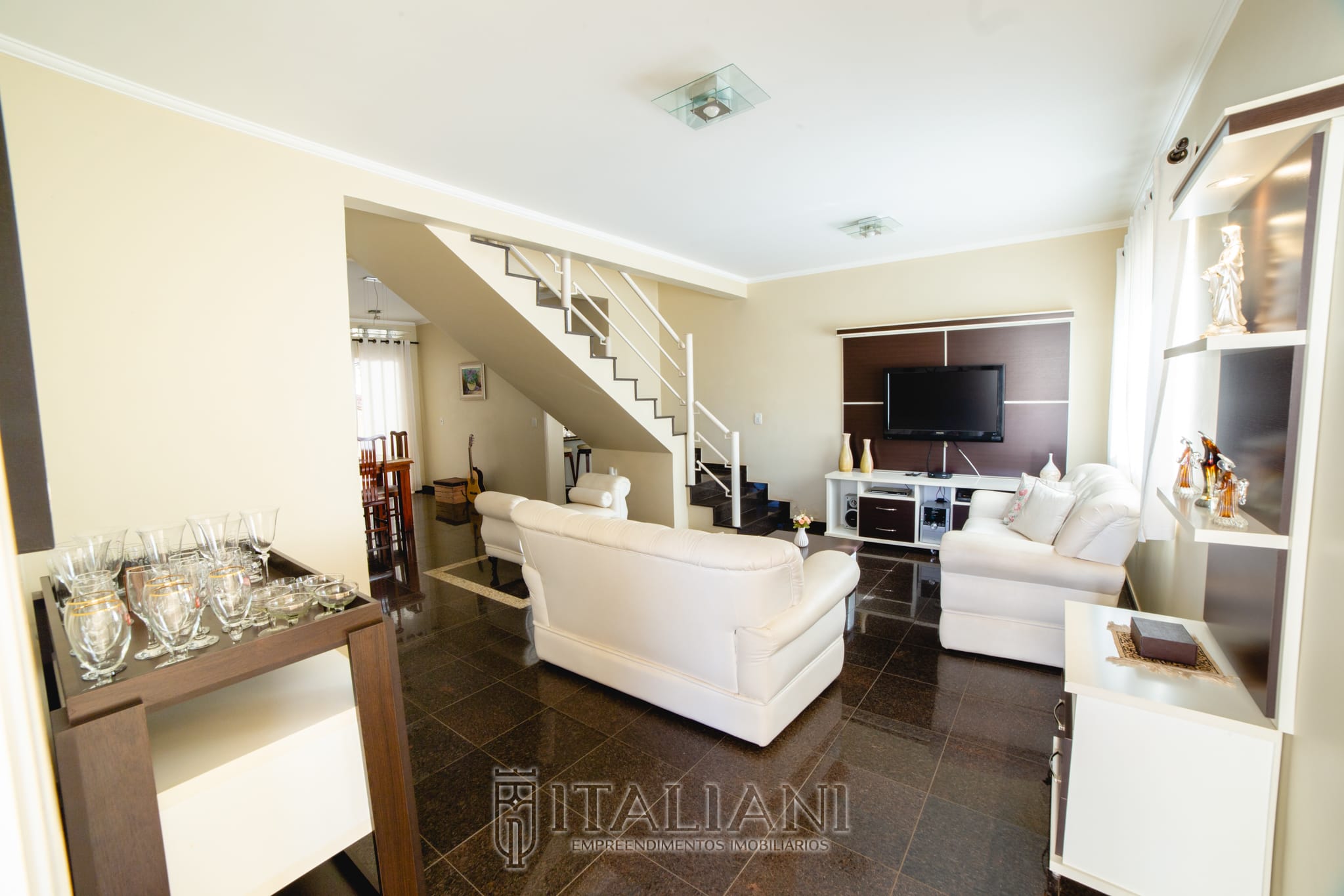 Imagens do imóveis Casa Sobrado com Piscina Bairro Santa Cruz, Mogi Mirim, SP