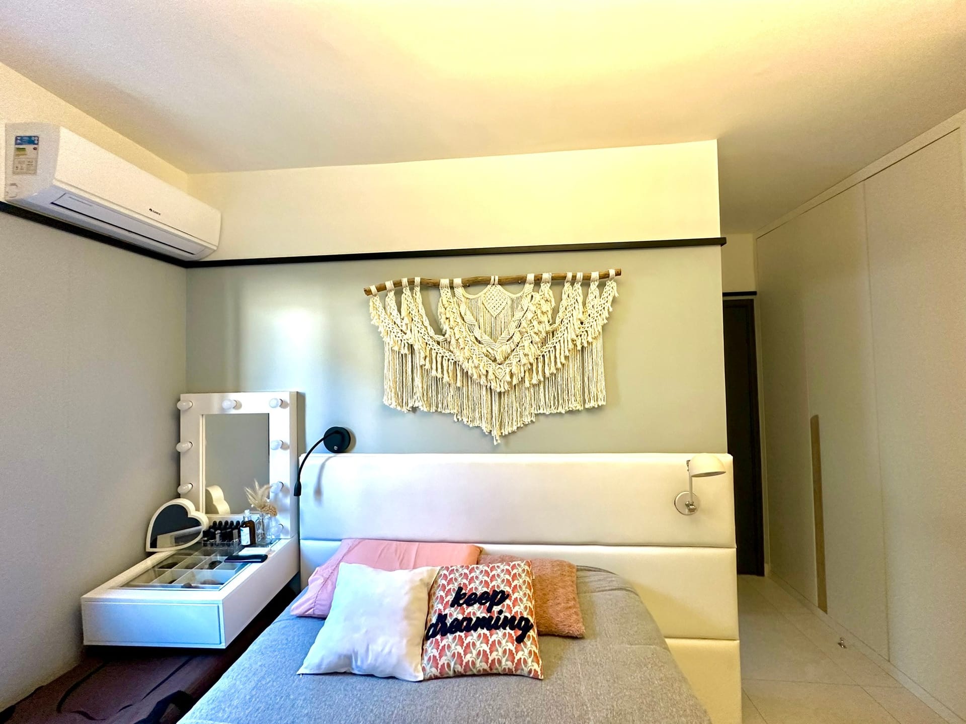 Imagens do imóveis Casa Térrea com Área Gourmet Próxima ao Shopping no Condomínio Residencial Villagio Santa Cruz em Mogi Mirim, SP