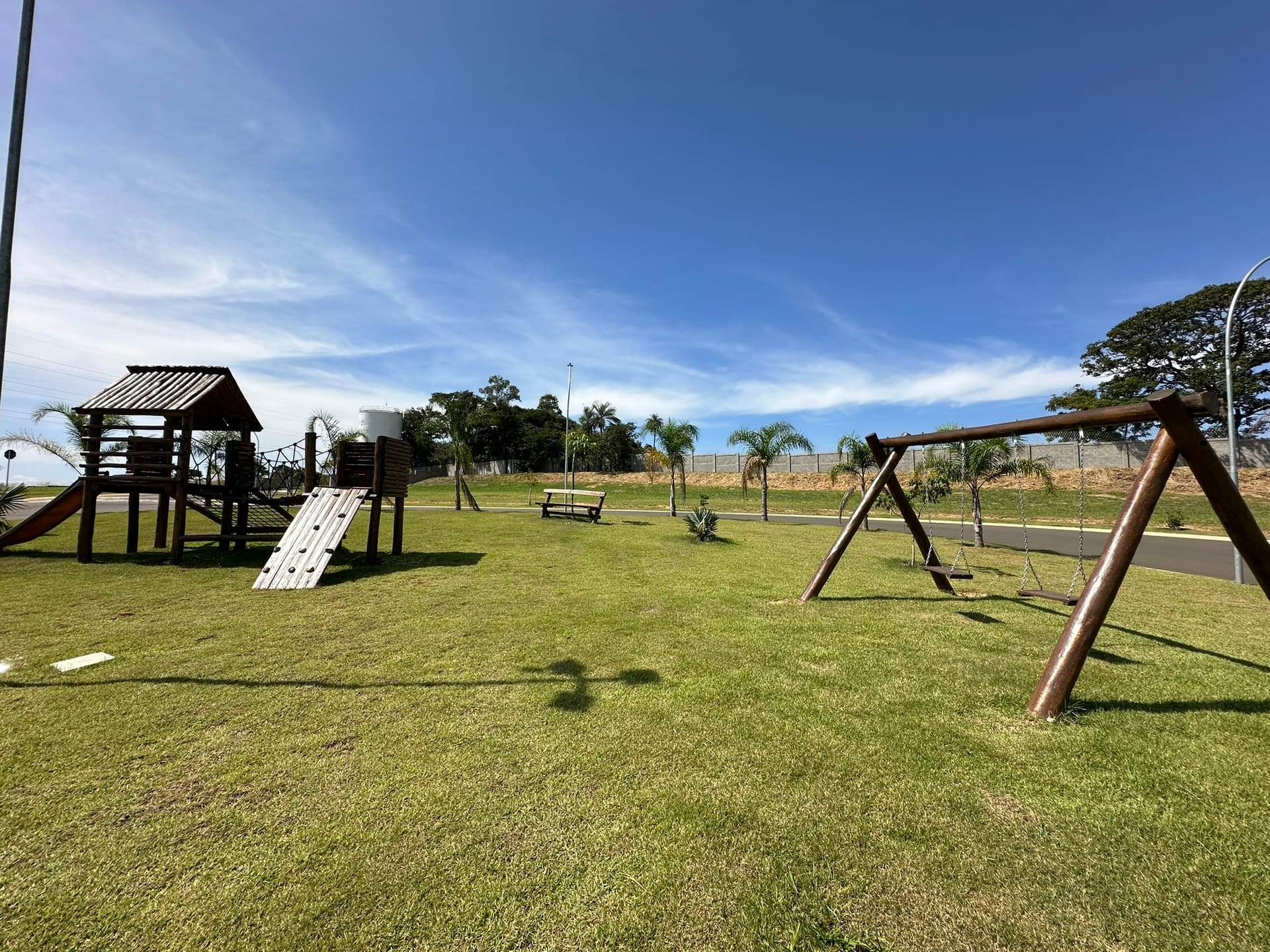 Imagens do imóveis Lotes Terreno Condomínio Flor D'Aldeia, Fase 1 e Fase 2 Baixa Mogiana Mogi Mirim, SP