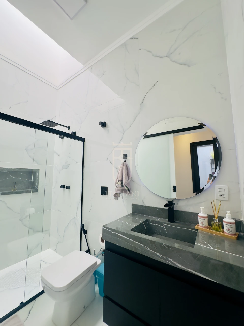 Imagens do imóveis Casa com Spa e 3 Quartos e 1 suíte com closet no Condomínio Residencial Reserva da Mata