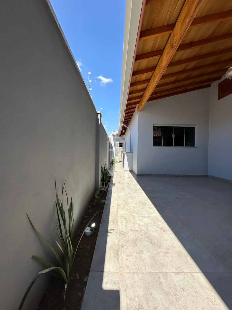 Imagens do imóveis Casa Térrea Com Três Quartos sendo Duas Suítes Jardim Longato Mogi Mirim SP