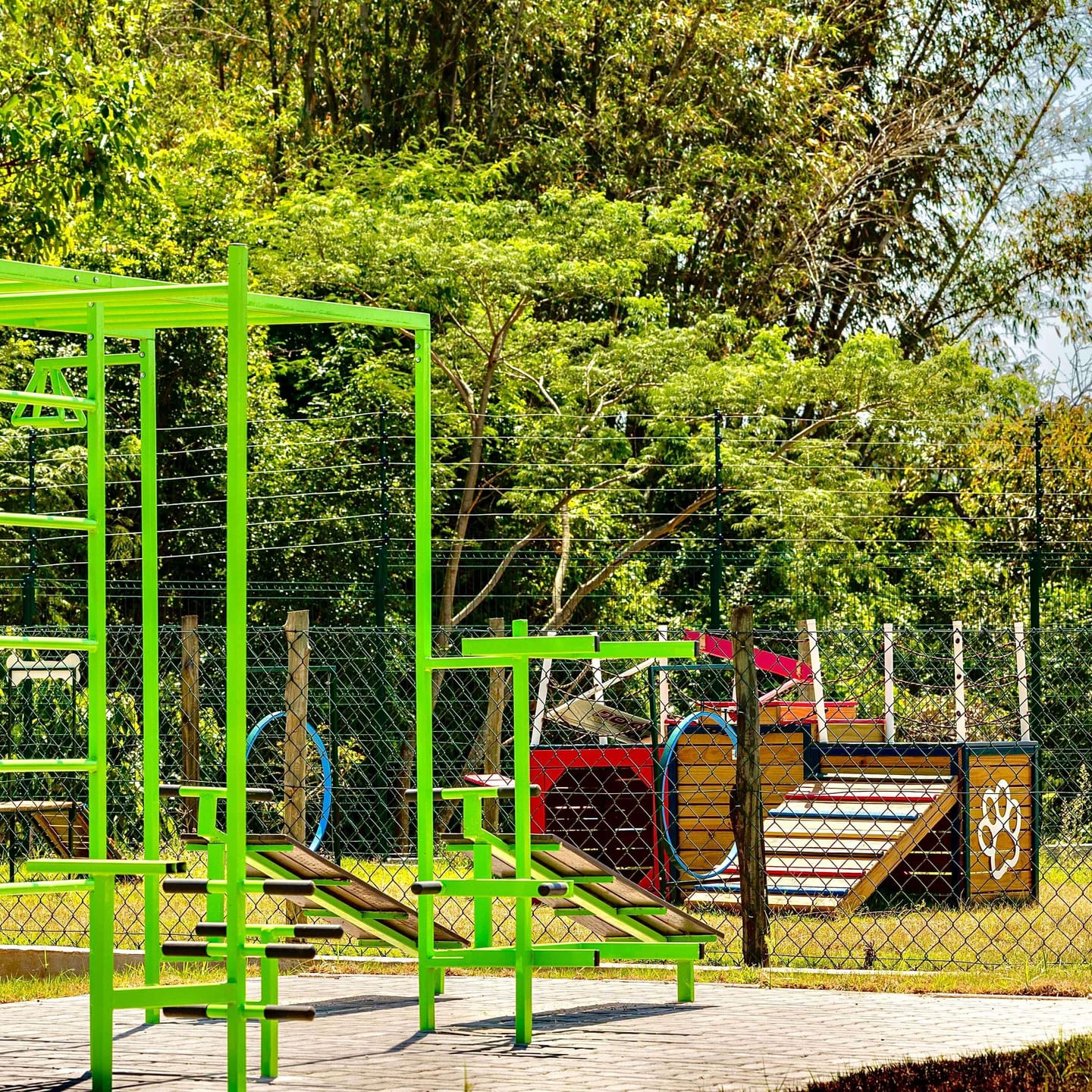 Imagens do imóveis Terreno à venda condomínio Flor D’Aldeia parte alta 378 m², Mogi Mirim, SP