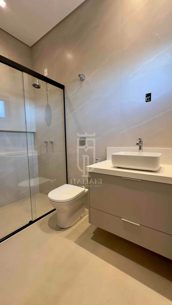 Imagens do imóveis Casa em condomínio com piscina e 3 suítes à Venda, Flor D’Aldeia, Mogi Mirim, SP