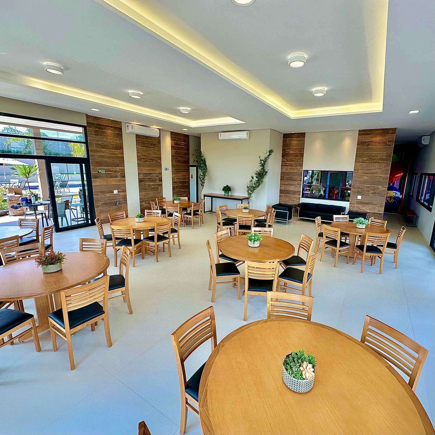 Imagens do imóveis Terreno grande à venda em condomínio 476 m²  Preço Promocional, Aldeia dos Pássaros Flor D'aldeia, Mogi Mirim, SP