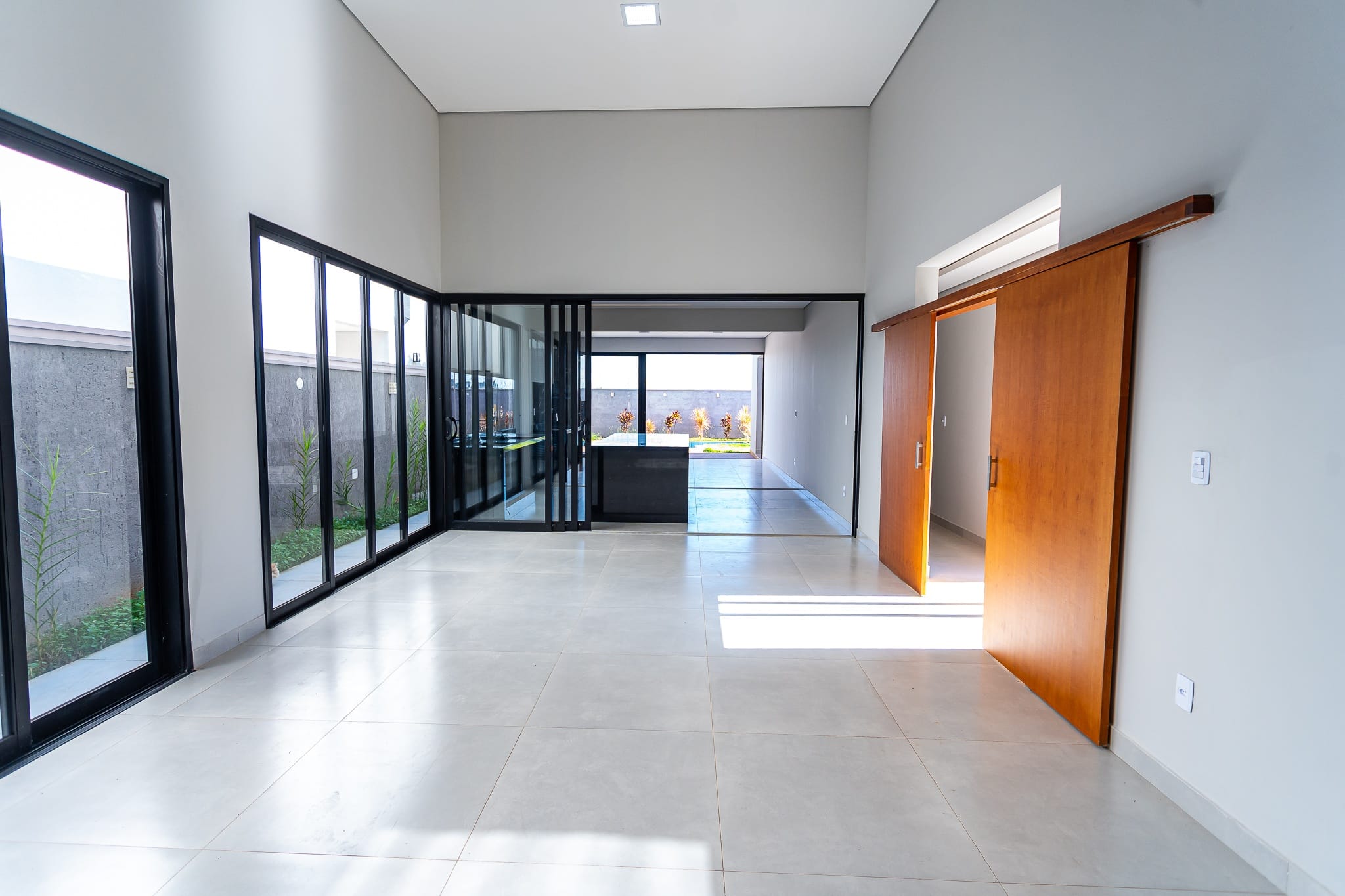 Imagens do imóveis Casa Térrea com 3 Suítes e piscina em Condomínio, Condomínio Alvorada Mogi Mirim SP