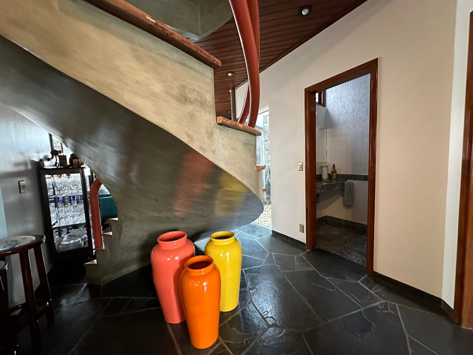 Imagens do imóveis CASA COM 3 SUÍTES E PISCINA À VENDA JARDIM ÁUREA MOGI MIRIM, SP