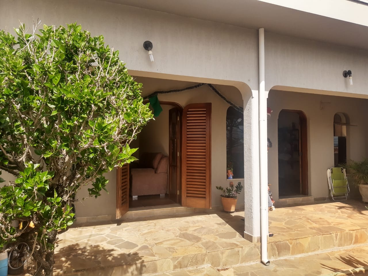 Imagens do imóveis Casa de esquina com edícula, reformada, Jardim Vila Melo, Bairro Santa Cruz,  Mogi Mirim, SP