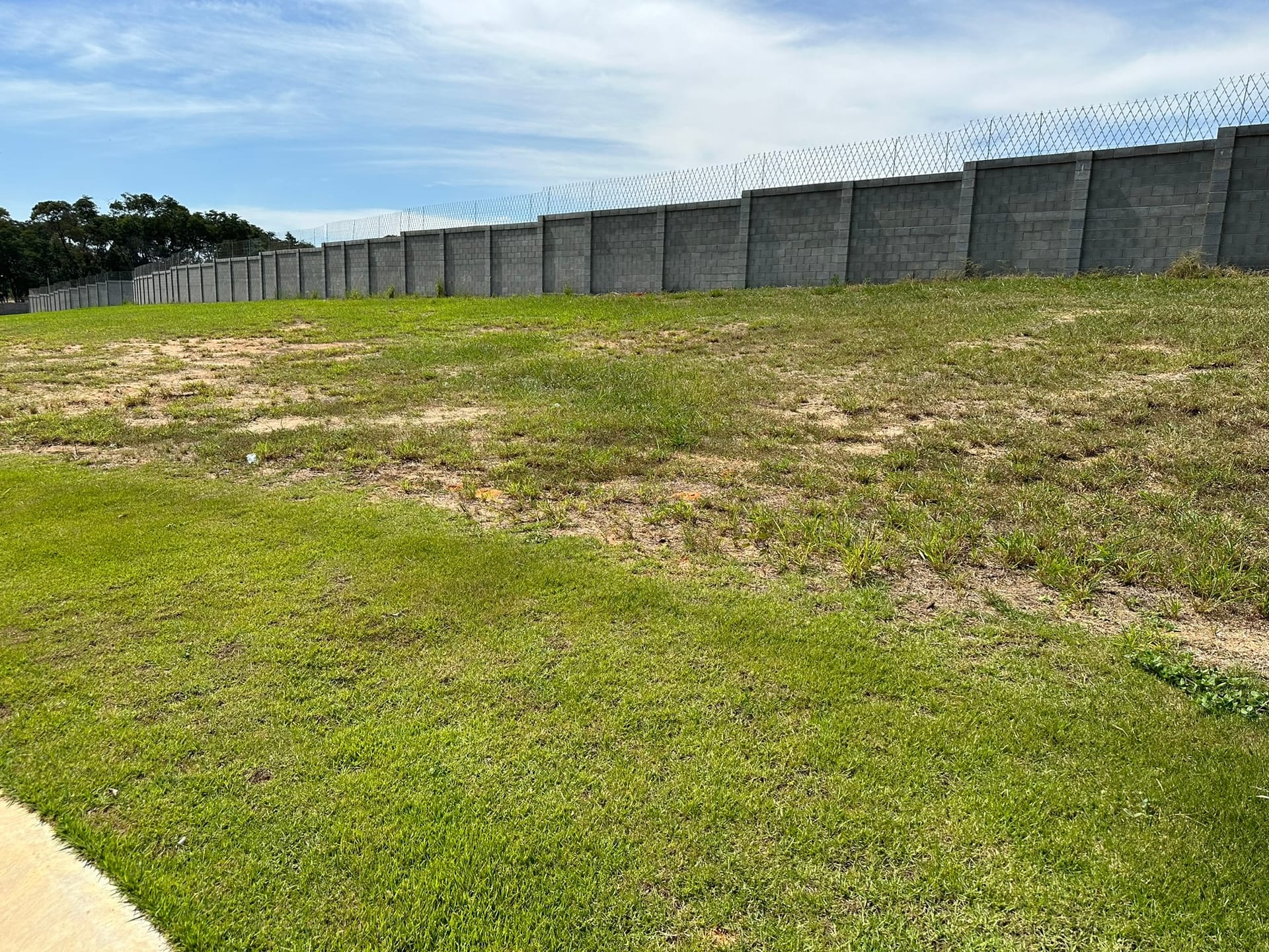 Imagens do imóveis Terreno grande à venda em condomínio 476 m²  Preço Promocional, Aldeia dos Pássaros Flor D'aldeia, Mogi Mirim, SP
