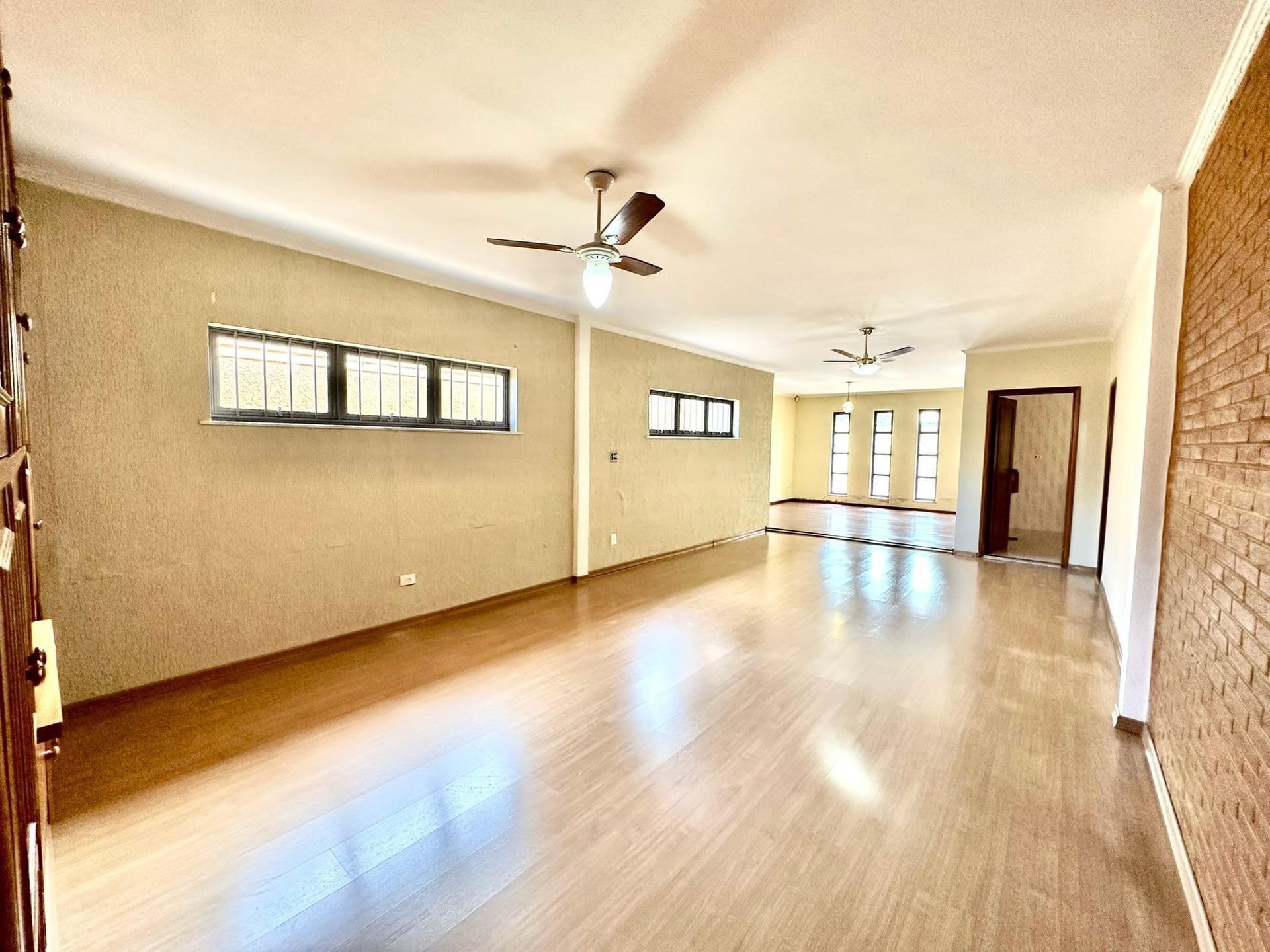 Imagens do imóveis Casa terrea com 3 três suítes piscina e área de lazer à venda, bairro Saúde, próximo ao fórum Mogi Mirim, SP