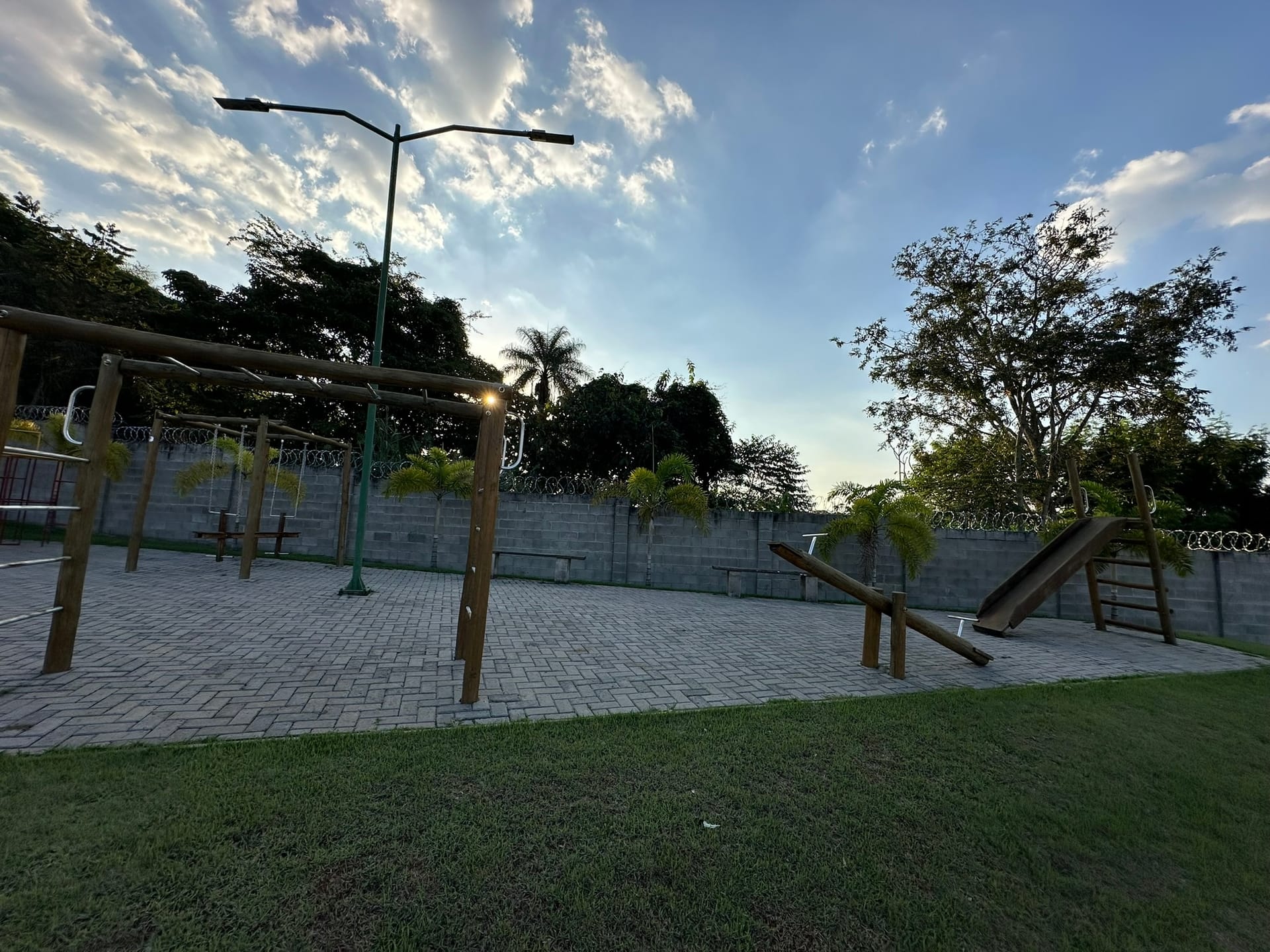 Imagens do imóveis Condomínio Fechado Residencial Mont Serrat Centro Mogi Mirim São Paulo