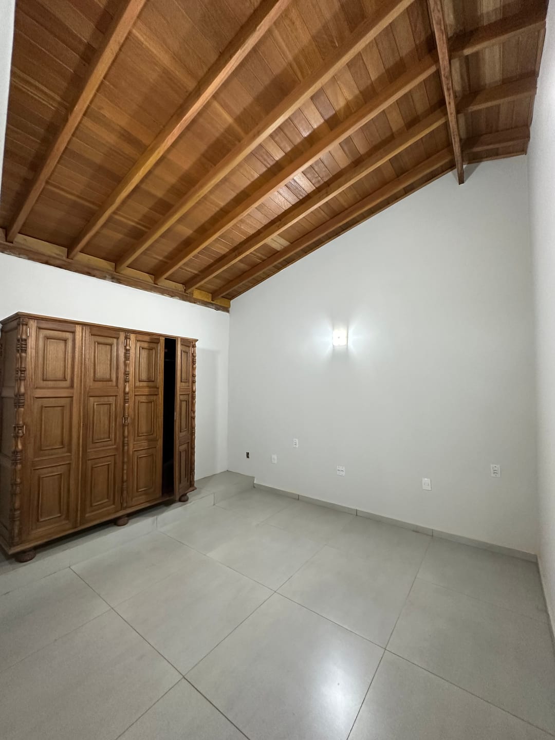 Imagens do imóveis Casa Térrea Com Três Quartos sendo Duas Suítes Jardim Longato Mogi Mirim SP