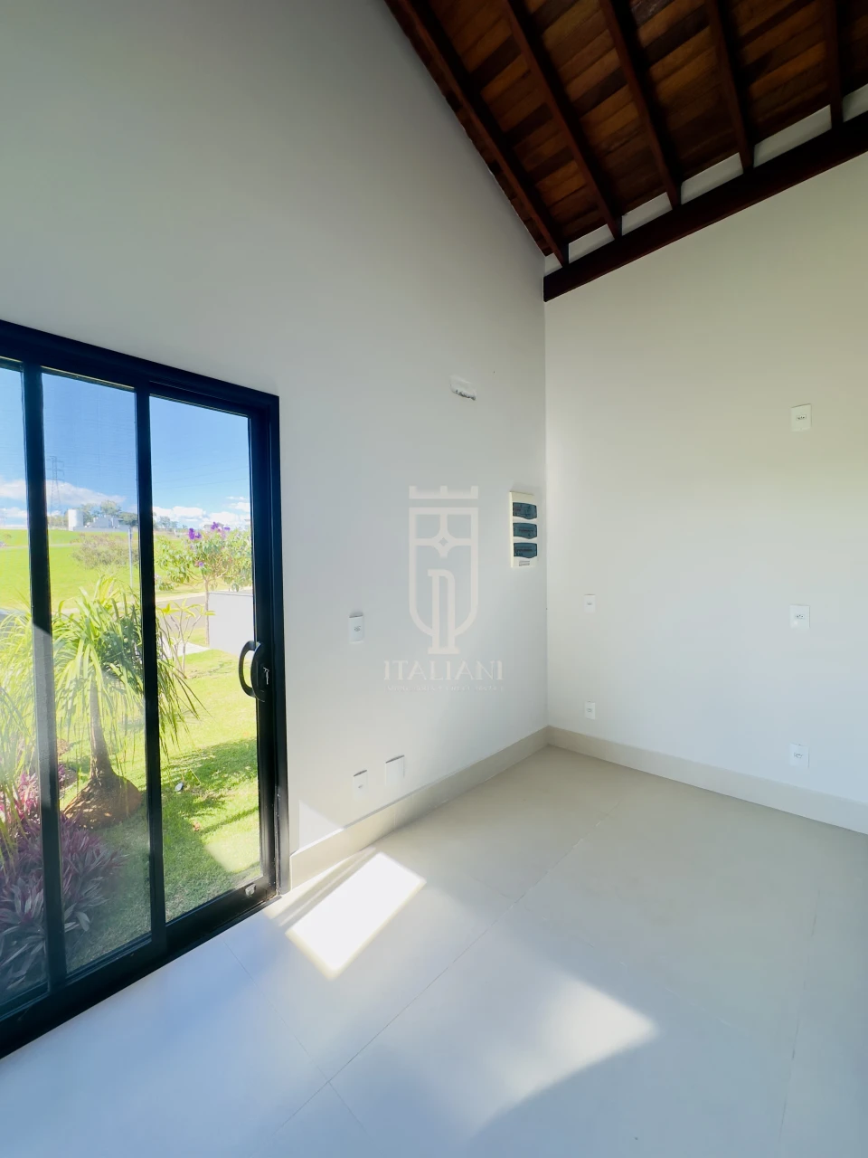 Imagens do imóveis Casa Térrea no Condomínio Flor D'Aldeia Mogi Mirim com piscina e 3 suítes
