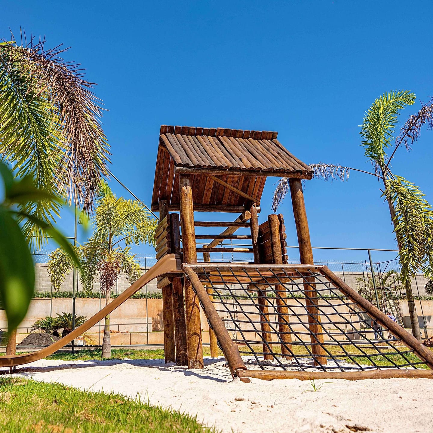 Imagens do imóveis Terreno grande à venda em condomínio 476 m²  Preço Promocional, Aldeia dos Pássaros Flor D'aldeia, Mogi Mirim, SP