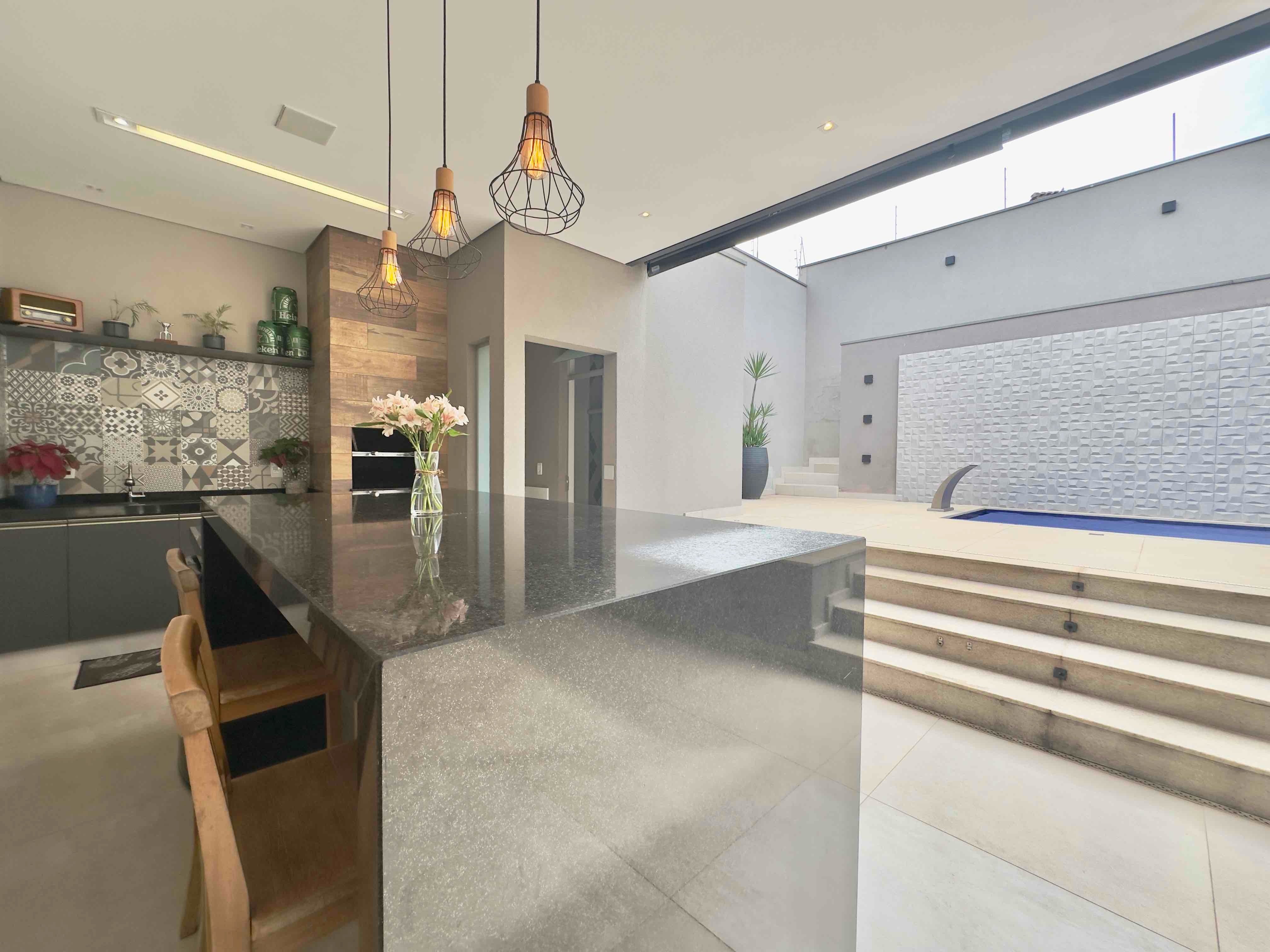 Imagens do imóveis Casa com 3 dormitórios e 1 escritório com ampla área de lazer, Bairro Nova Santa Cruz, Mogi Mirim SP