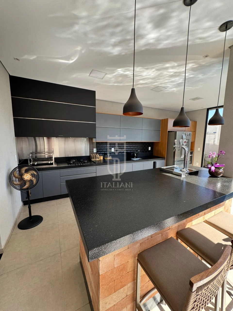 Imagens do imóveis Luxuoso Sobrado com 4 Suítes no Condomínio Residencial Vale Verde – Mogi Guaçu