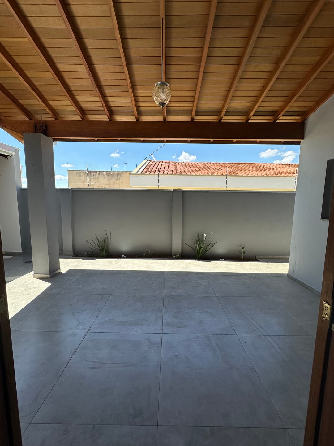 Imagens do imóveis Casa Térrea Com Três Quartos sendo Duas Suítes Jardim Longato Mogi Mirim SP