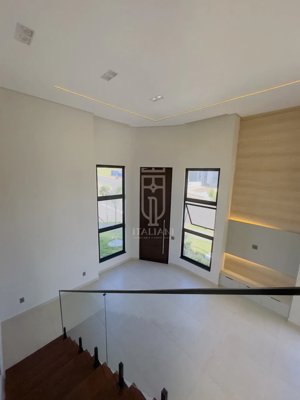 Imagens do imóveis Casa Com 3 Suítes E Area De Lazer Com Piscina No Morro Vermelho 2