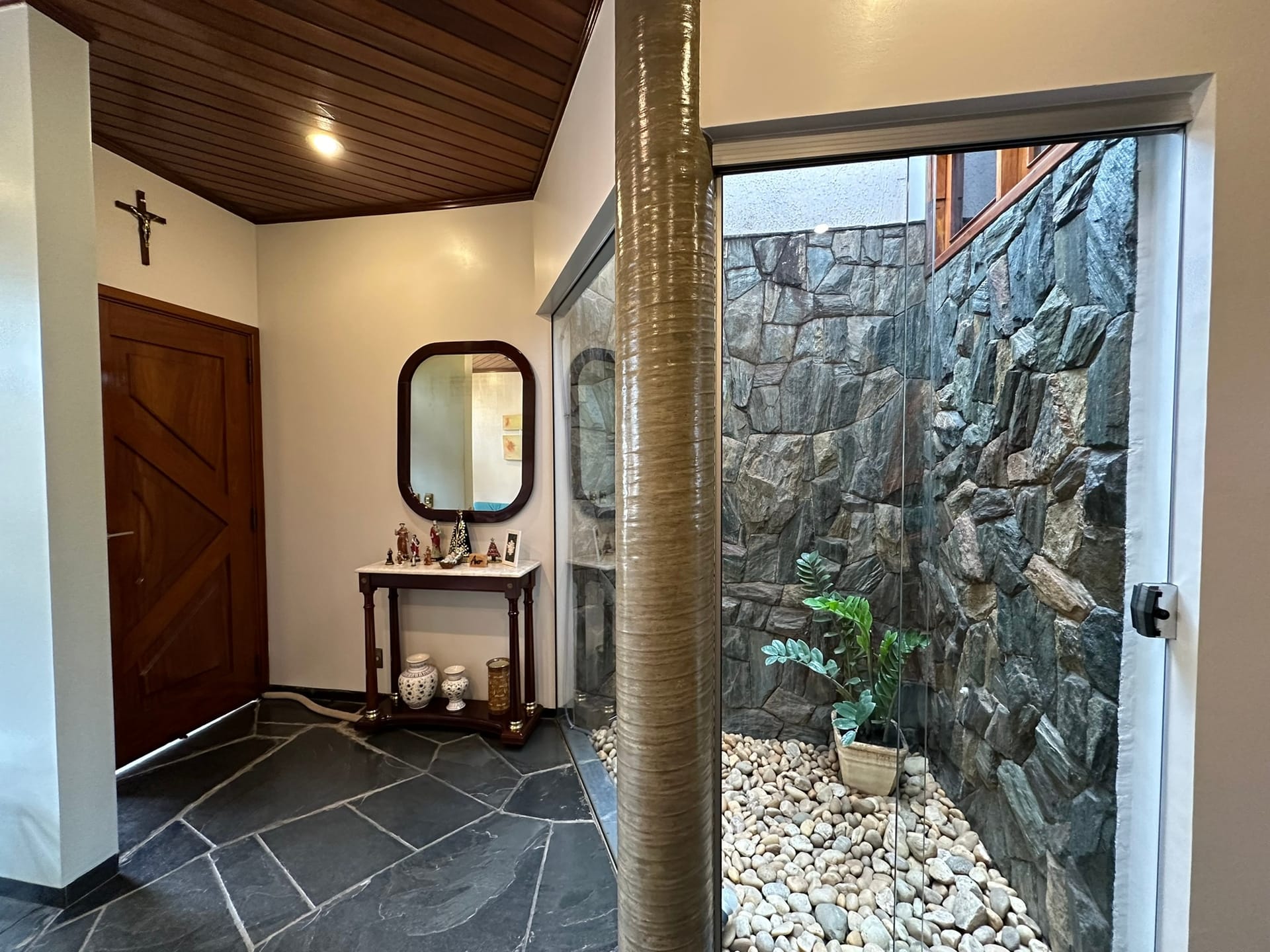 Imagens do imóveis CASA COM 3 SUÍTES E PISCINA À VENDA JARDIM ÁUREA MOGI MIRIM, SP