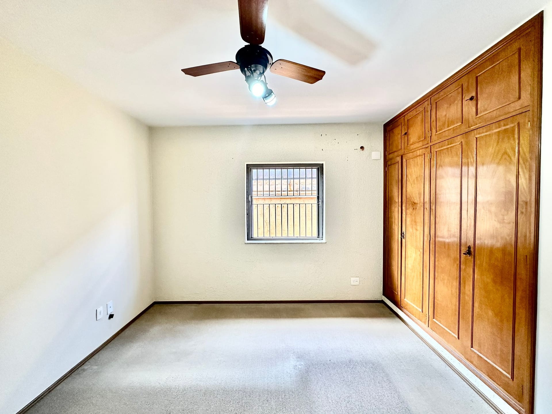 Imagens do imóveis Casa terrea com 3 três suítes piscina e área de lazer à venda, bairro Saúde, próximo ao fórum Mogi Mirim, SP