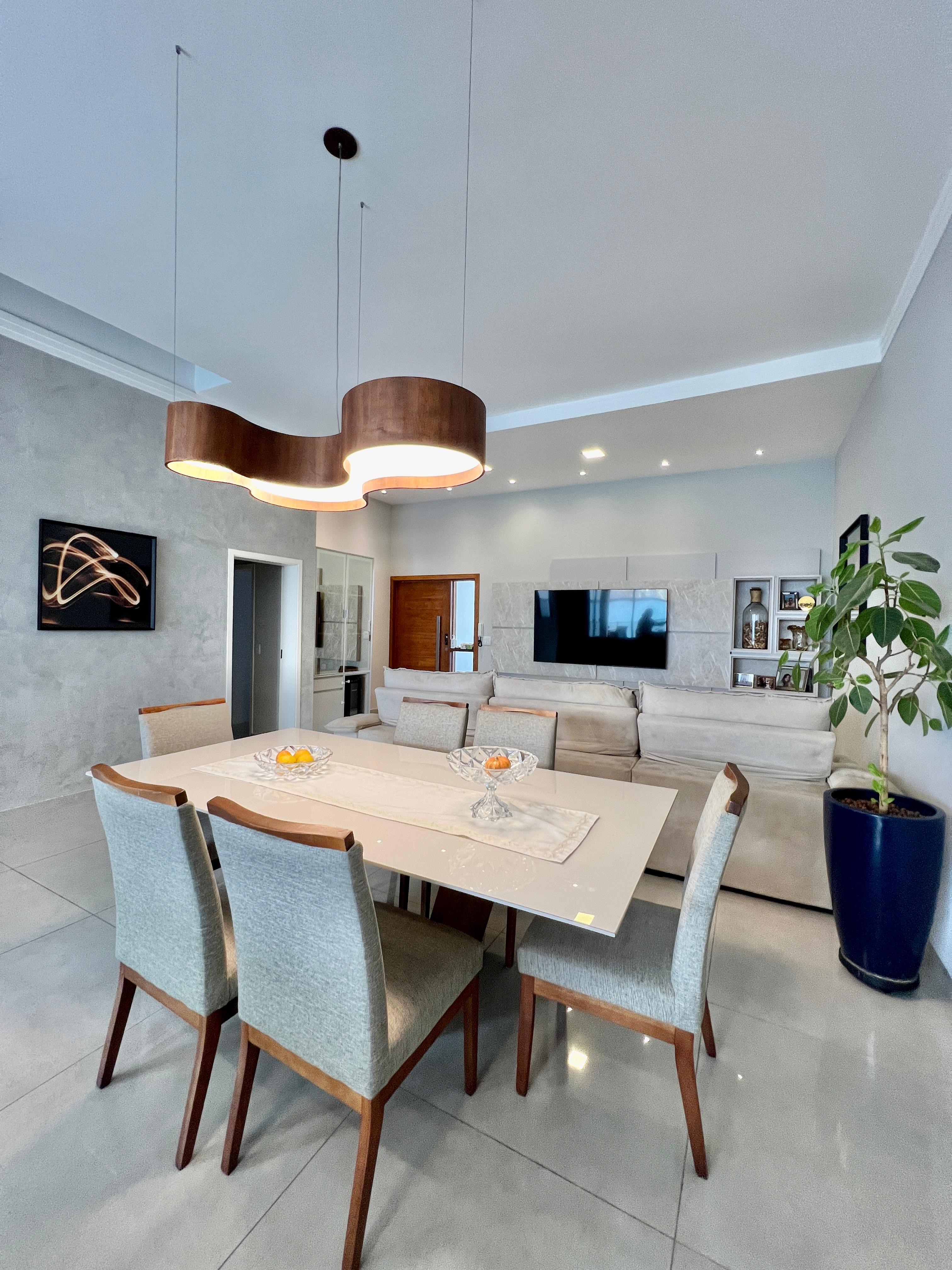 Imagens do imóveis Casa térrea com piscina em condomínio à Venda, Residencial Portal do Lago, Mogi Mirim, SP