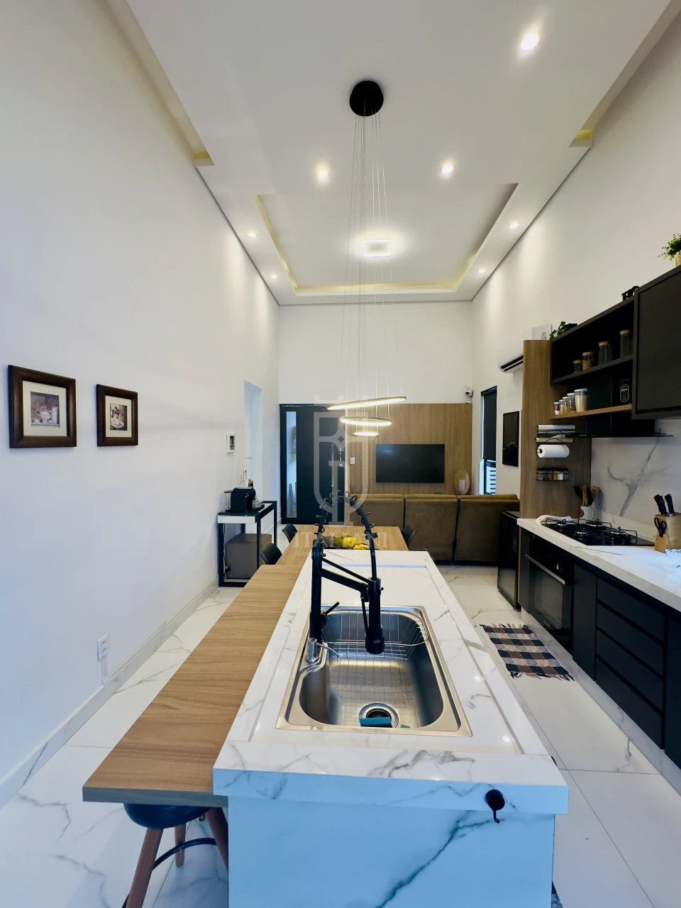 Imagens do imóveis Casa com Spa e 3 Quartos e 1 suíte com closet no Condomínio Residencial Reserva da Mata