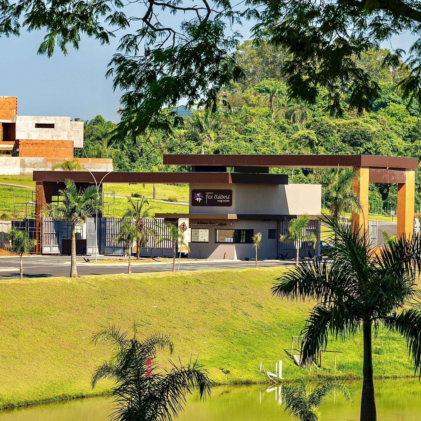 Imagens do imóveis Terreno à venda condomínio Flor D’Aldeia parte alta 378 m², Mogi Mirim, SP