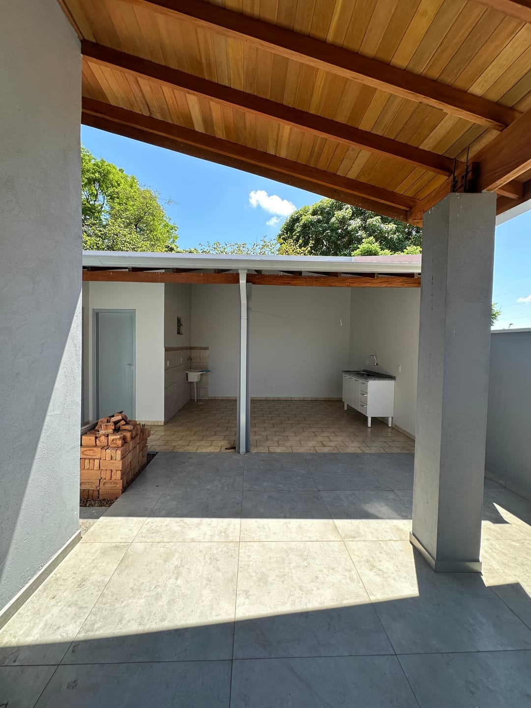 Imagens do imóveis Casa Térrea Com Três Quartos sendo Duas Suítes Jardim Longato Mogi Mirim SP