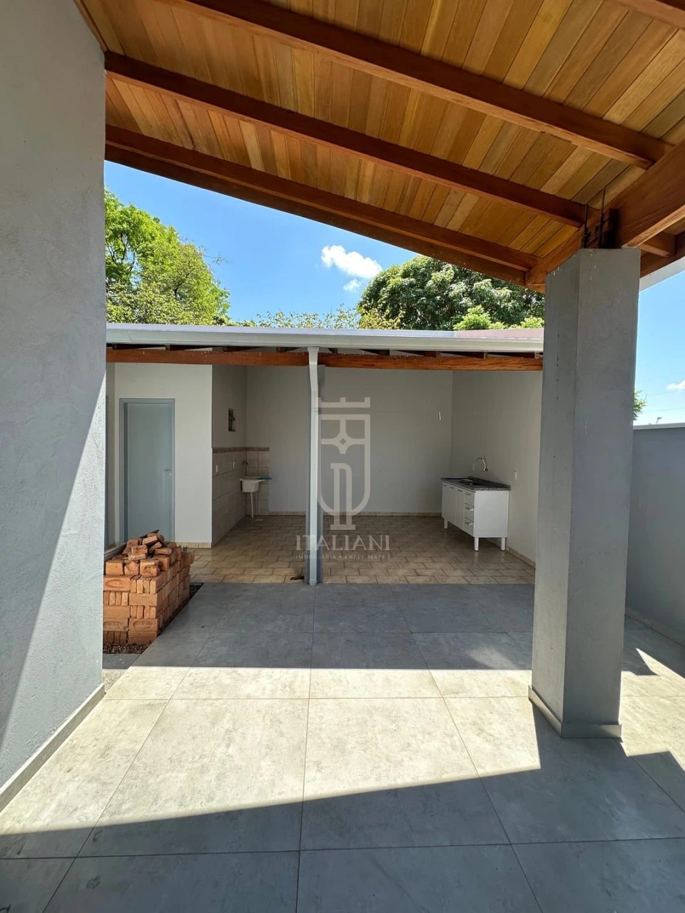 Imagens do imóveis Casa Térrea Com Três Quartos sendo Duas Suítes Jardim Longato Mogi Mirim SP