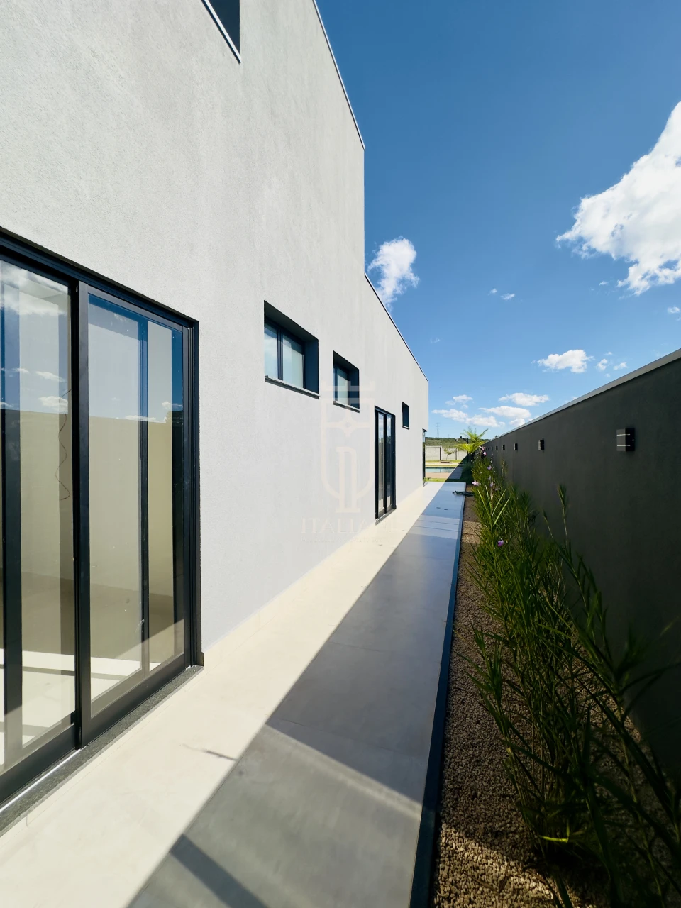 Imagens do imóveis Casa Térrea no Condomínio Flor D'Aldeia Mogi Mirim com piscina e 3 suítes