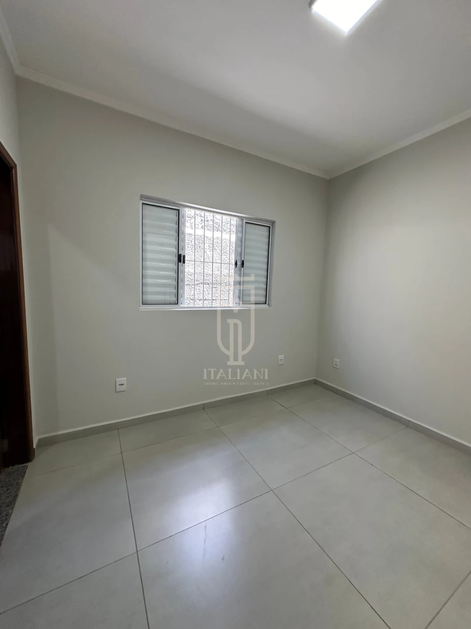 Imagens do imóveis Casa Térrea Com Três Quartos sendo Duas Suítes Jardim Longato Mogi Mirim SP