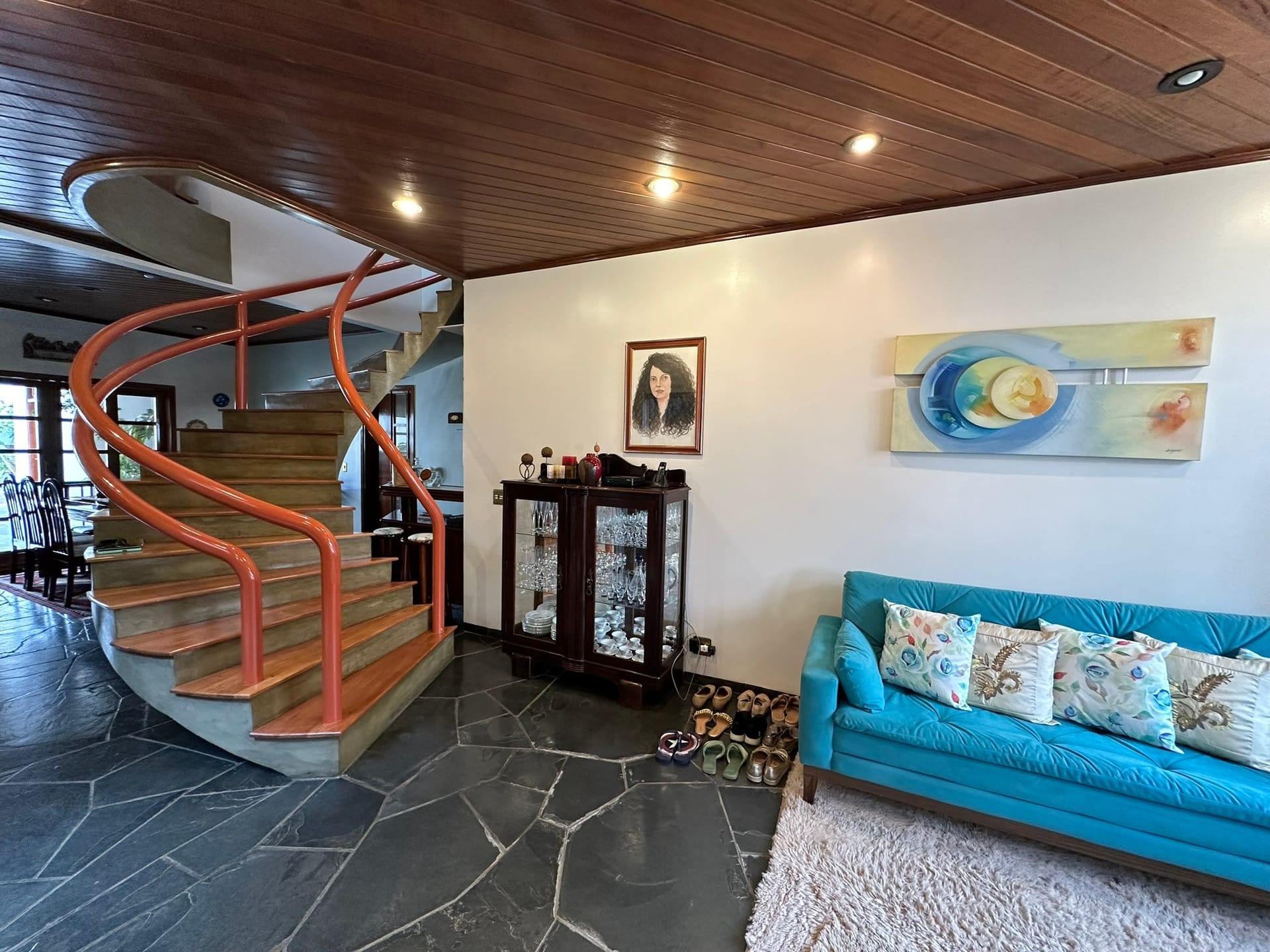 Imagens do imóveis CASA COM 3 SUÍTES E PISCINA À VENDA JARDIM ÁUREA MOGI MIRIM, SP