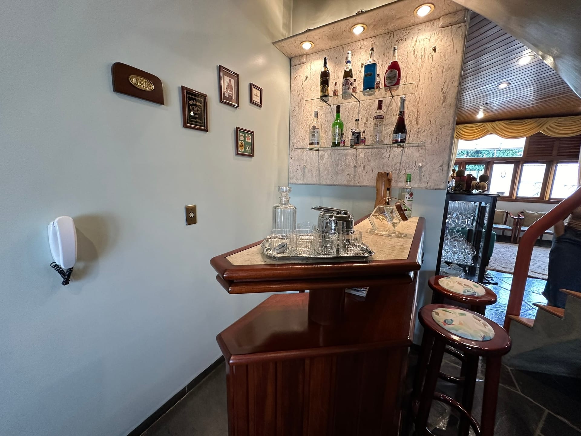 Imagens do imóveis CASA COM 3 SUÍTES E PISCINA À VENDA JARDIM ÁUREA MOGI MIRIM, SP