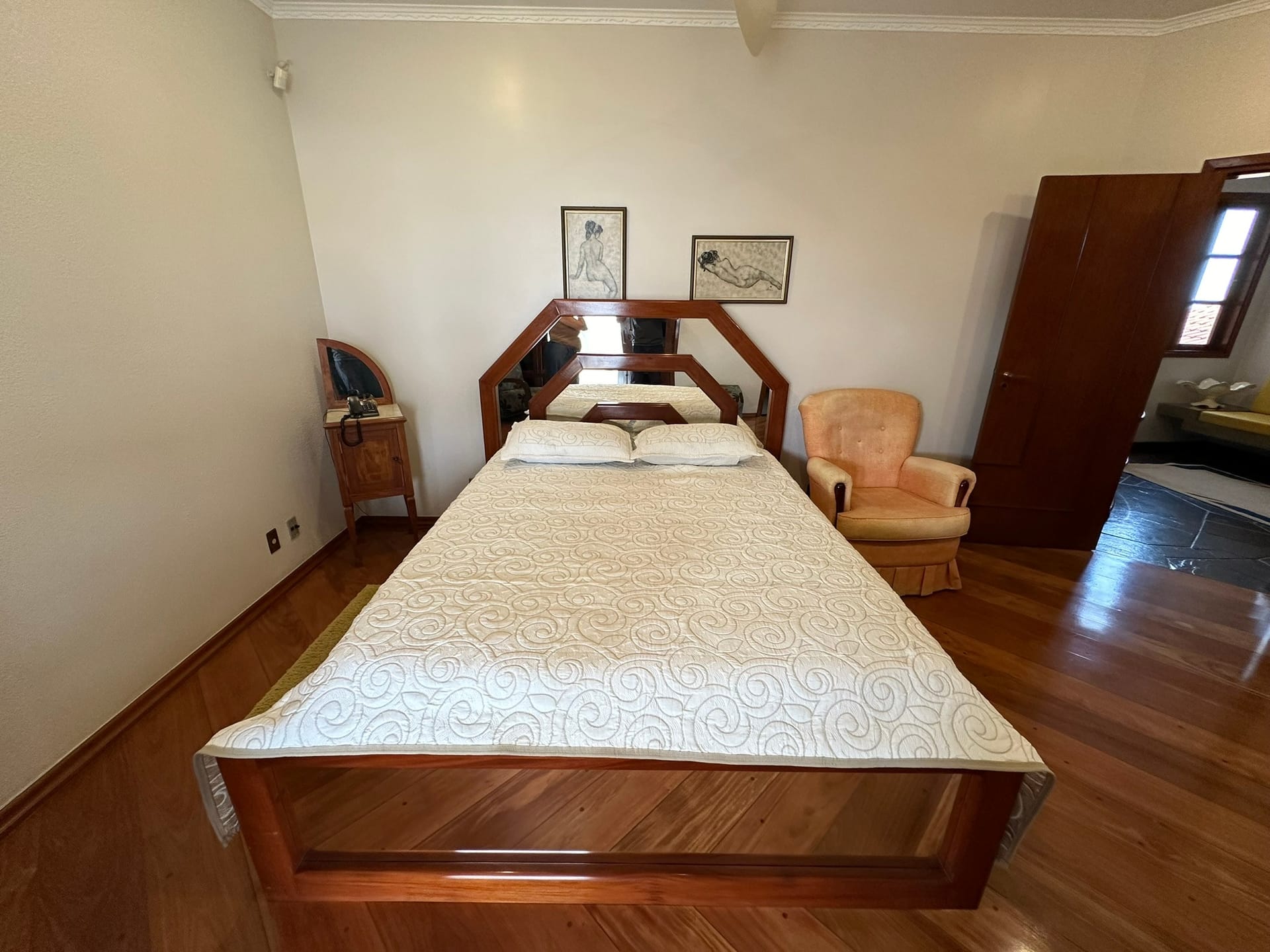 Imagens do imóveis CASA COM 3 SUÍTES E PISCINA À VENDA JARDIM ÁUREA MOGI MIRIM, SP