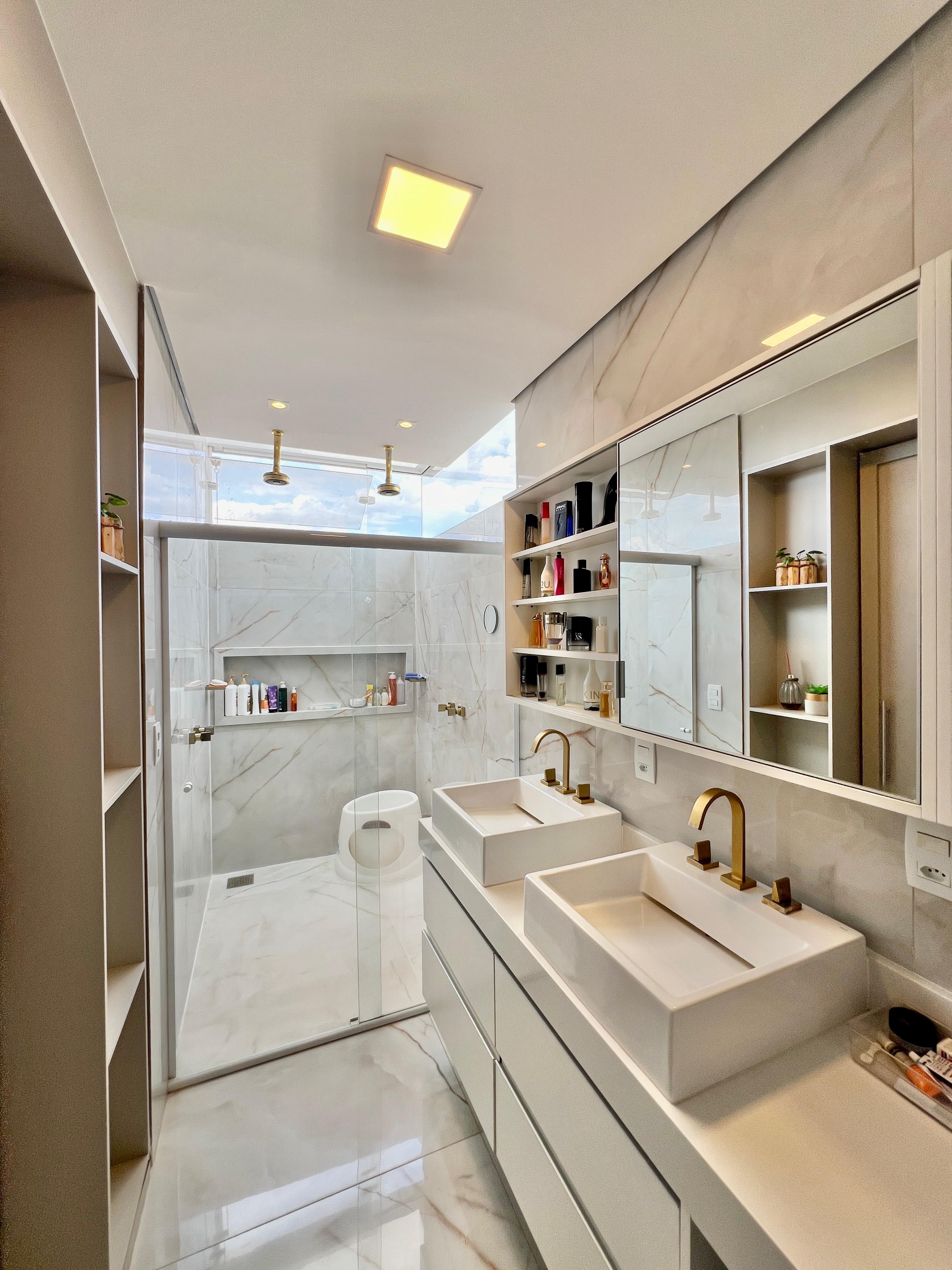 Imagens do imóveis Casa térrea com piscina em condomínio à Venda, Residencial Portal do Lago, Mogi Mirim, SP