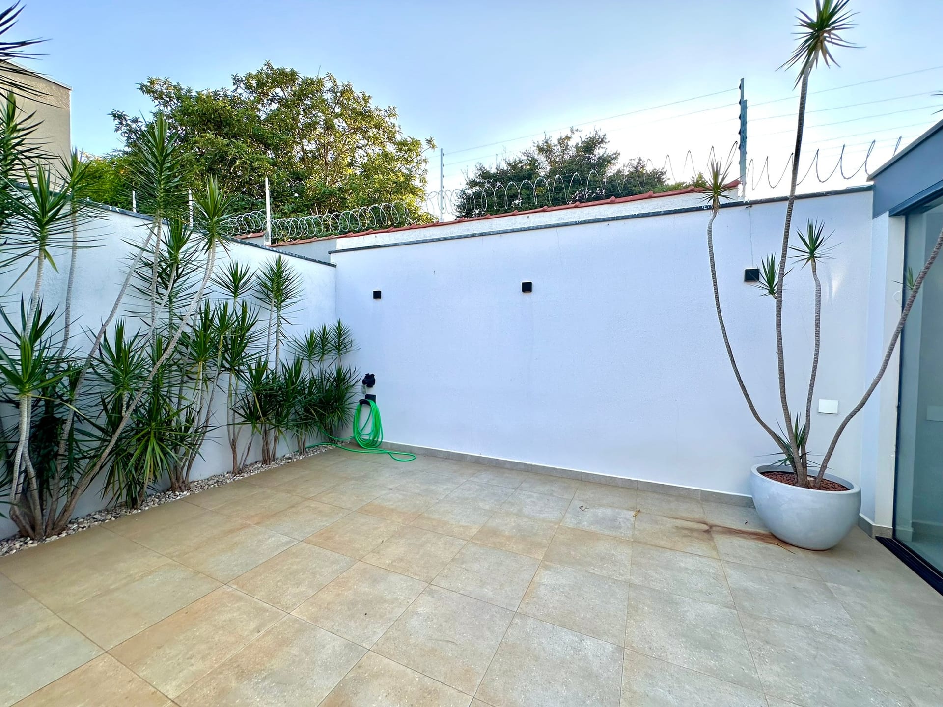 Imagens do imóveis Casa Térrea com Área Gourmet Próxima ao Shopping no Condomínio Residencial Villagio Santa Cruz em Mogi Mirim, SP