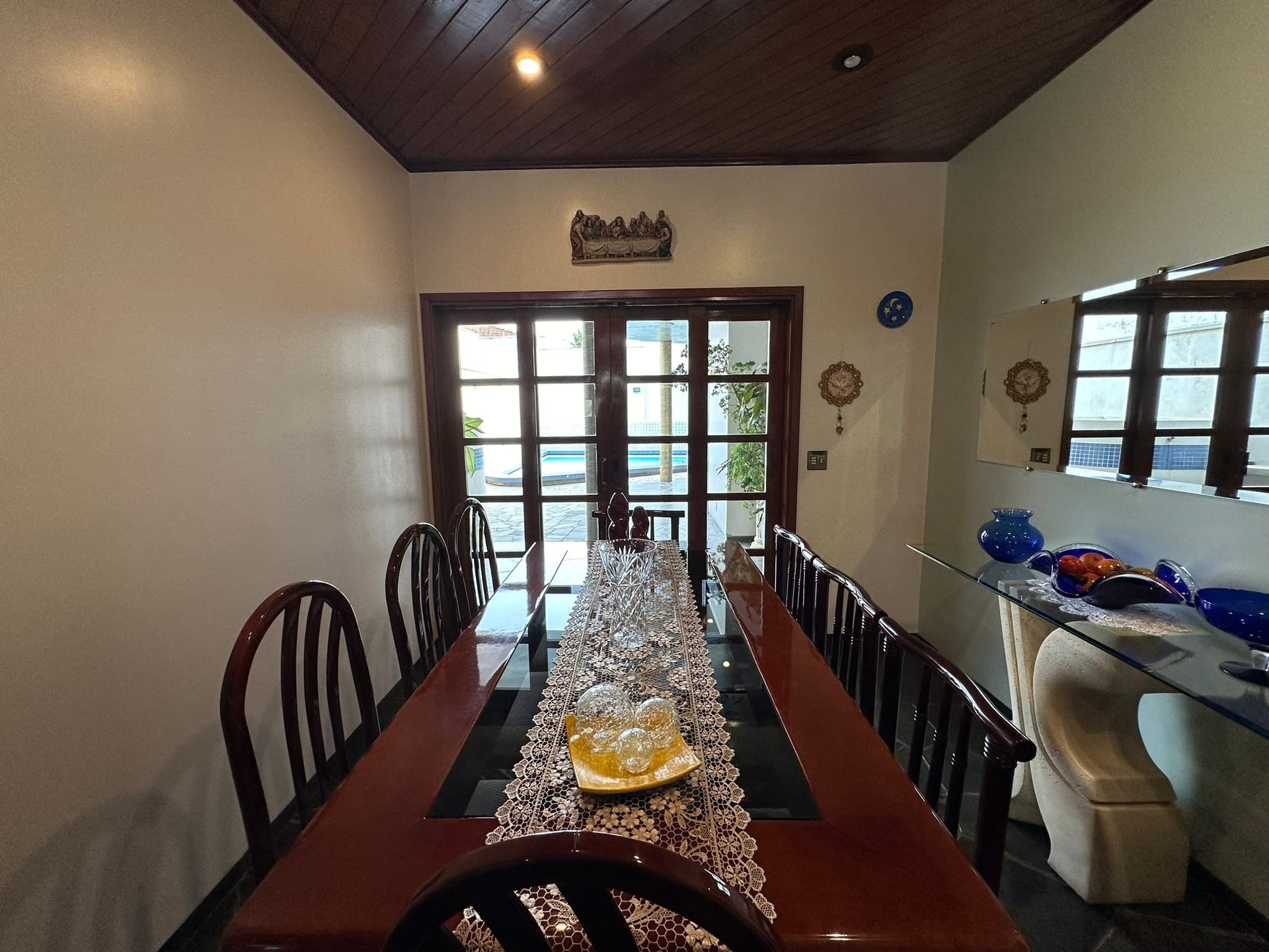 Imagens do imóveis CASA COM 3 SUÍTES E PISCINA À VENDA JARDIM ÁUREA MOGI MIRIM, SP