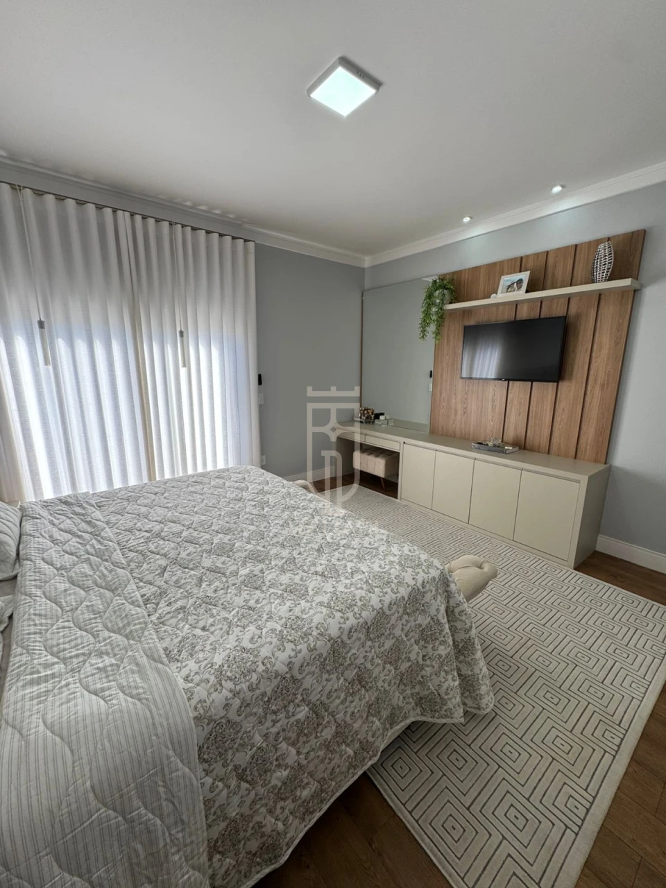 Imagens do imóveis Luxuoso Sobrado com 4 Suítes no Condomínio Residencial Vale Verde – Mogi Guaçu