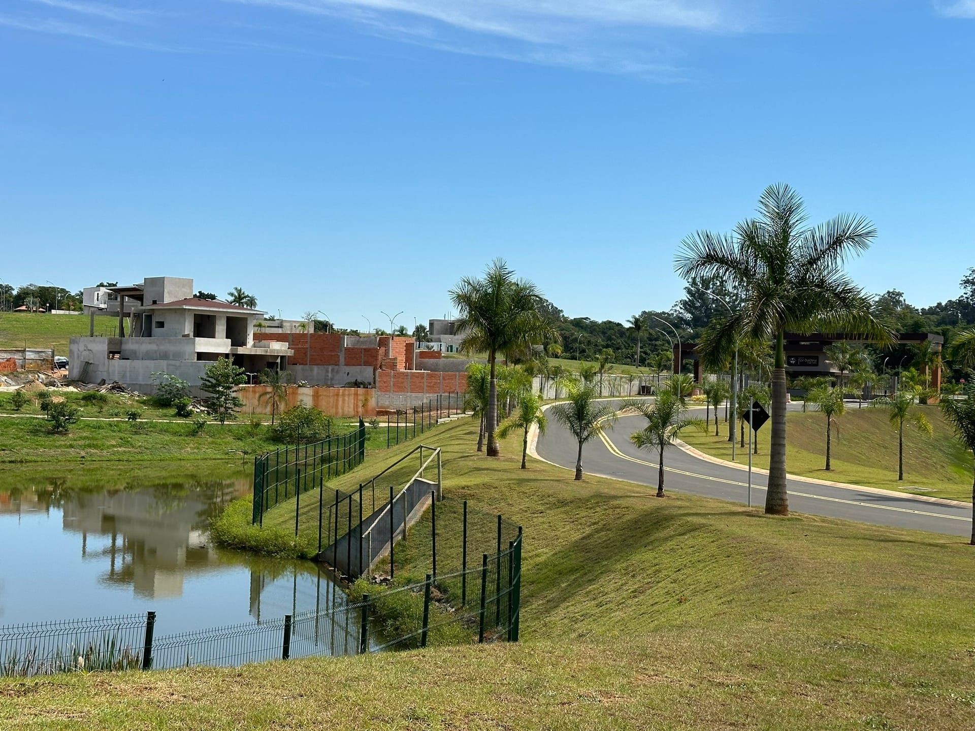 Imagens do imóveis Lotes Terreno Condomínio Flor D'Aldeia, Fase 1 e Fase 2 Baixa Mogiana Mogi Mirim, SP
