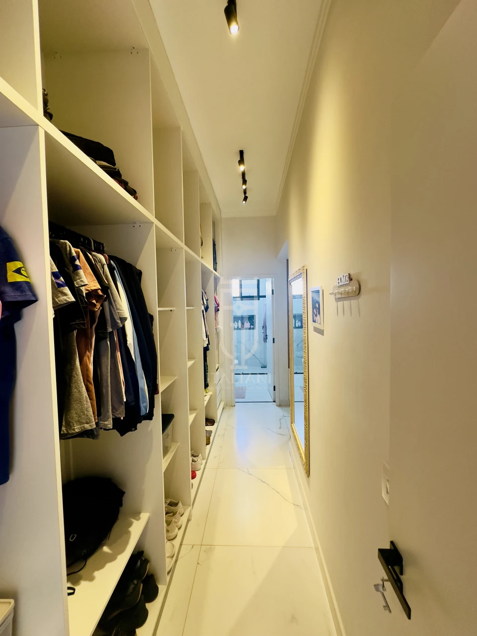 Imagens do imóveis Casa com Spa e 3 Quartos e 1 suíte com closet no Condomínio Residencial Reserva da Mata