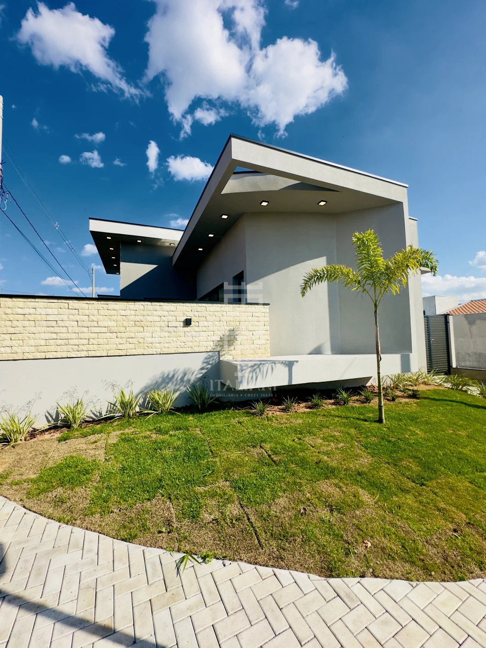 Imagens do imóveis Casa com Piscina e 3 quartos muito espaçosa no Condomínio Residencial Reserva da Mata em Mogi Mirim SP