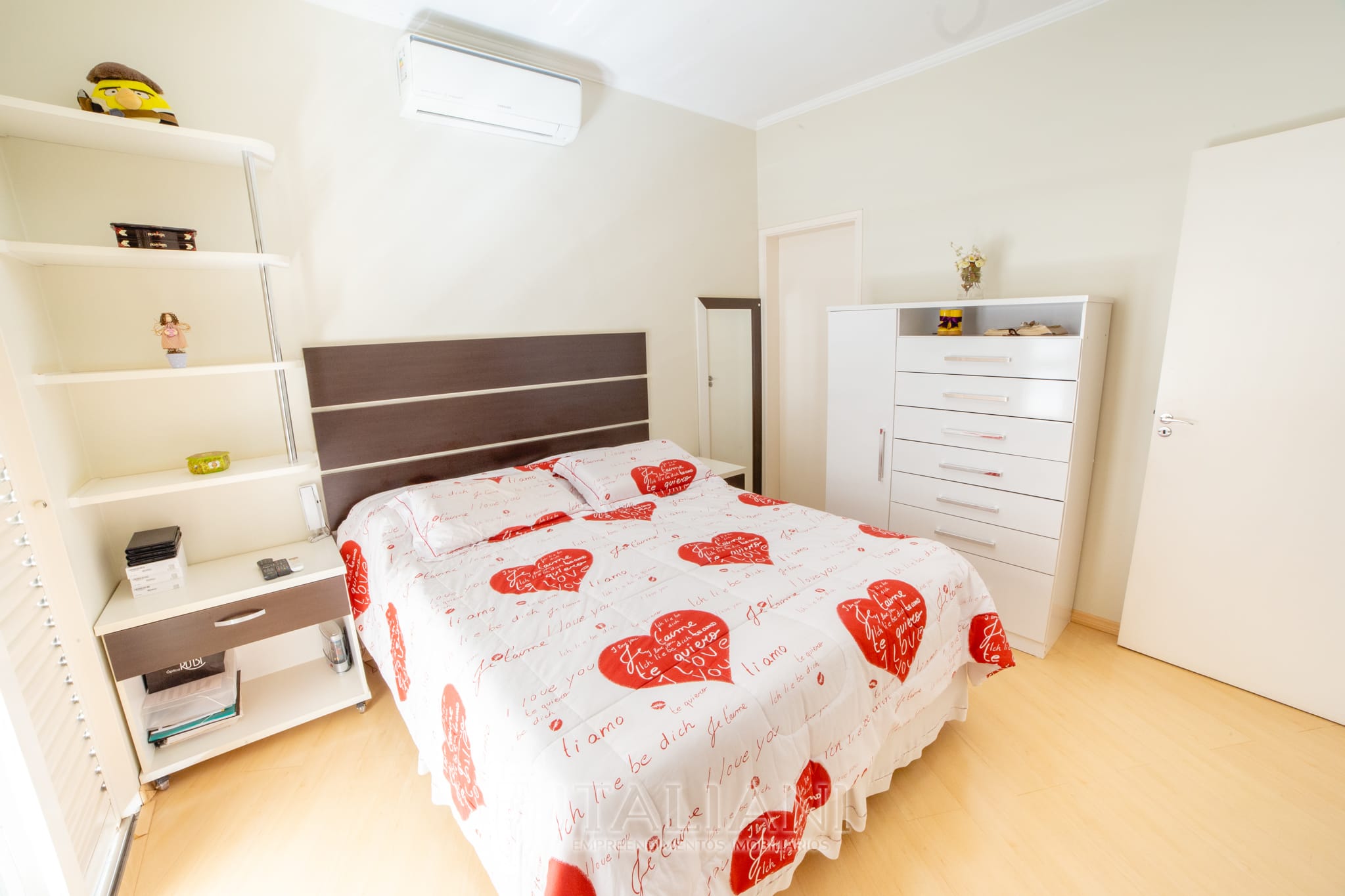 Imagens do imóveis Casa Sobrado com Piscina Bairro Santa Cruz, Mogi Mirim, SP