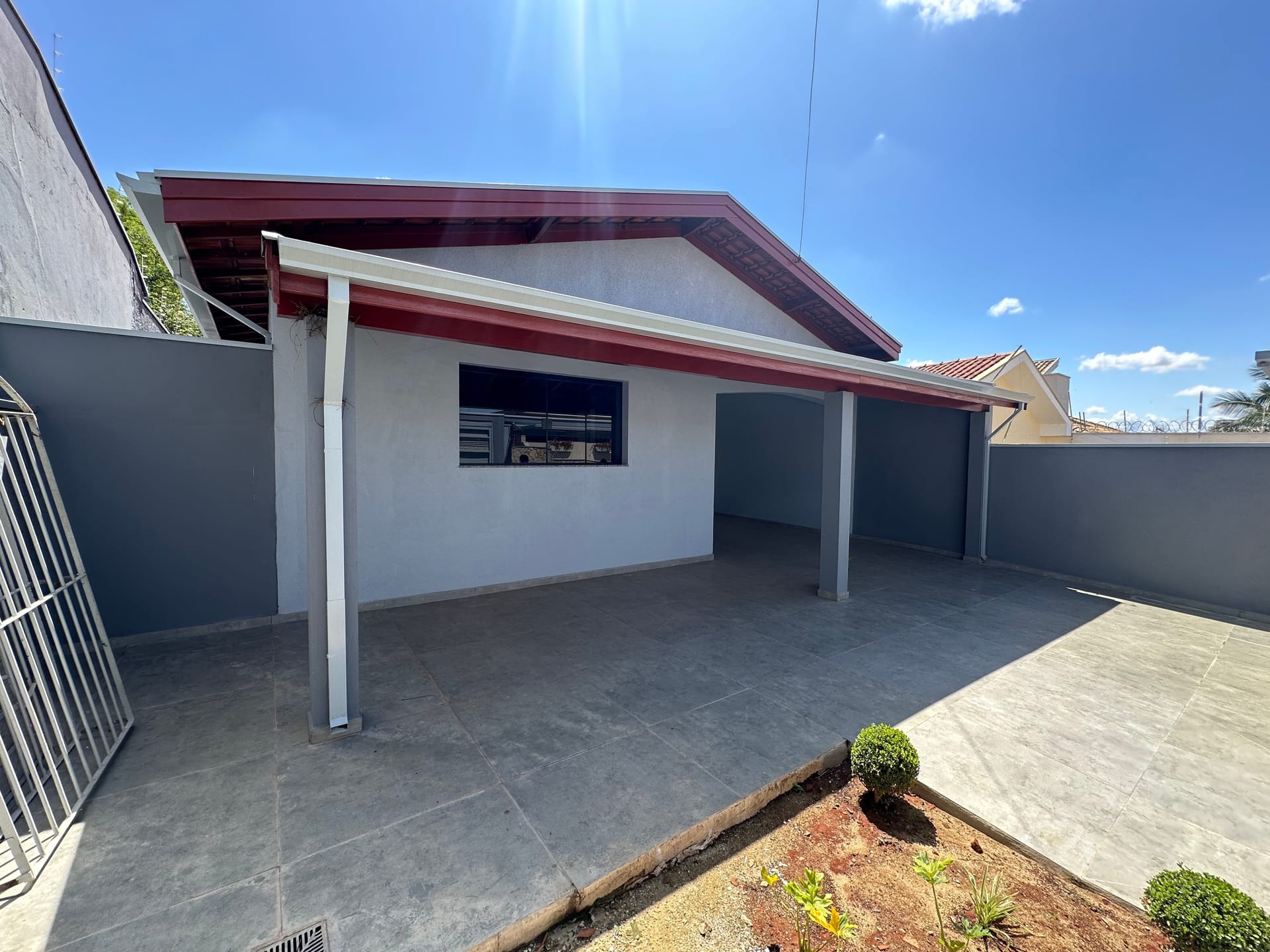 Imagens do imóveis Casa Térrea Com Três Quartos sendo Duas Suítes Jardim Longato Mogi Mirim SP