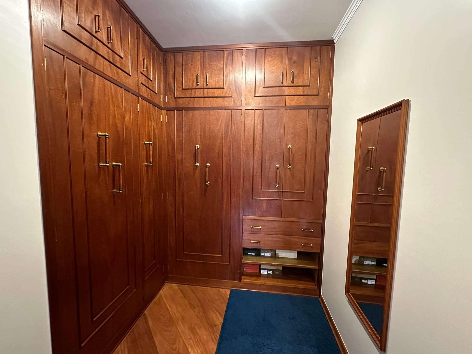 Imagens do imóveis CASA COM 3 SUÍTES E PISCINA À VENDA JARDIM ÁUREA MOGI MIRIM, SP