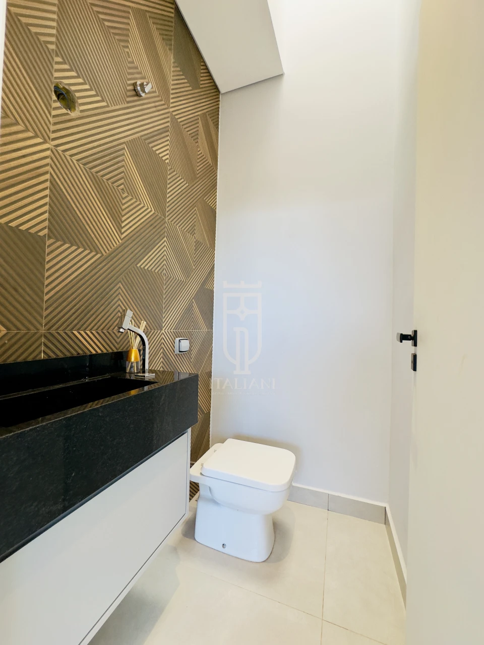 Imagens do imóveis Casa De Alto Padrão E 3 Suítes Em Condomínio Mogi Mirim no Jardim da Colina