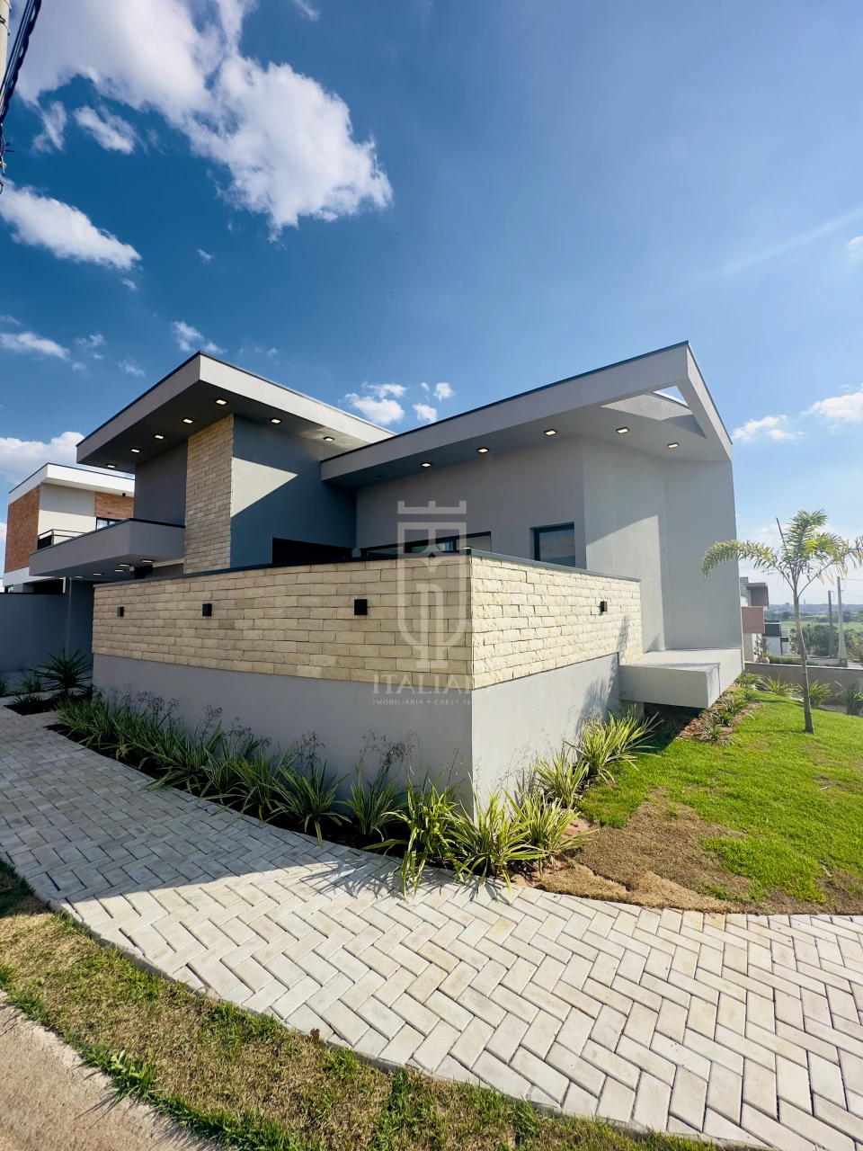 Imagens do imóveis Casa com Piscina e 3 quartos muito espaçosa no Condomínio Residencial Reserva da Mata em Mogi Mirim SP